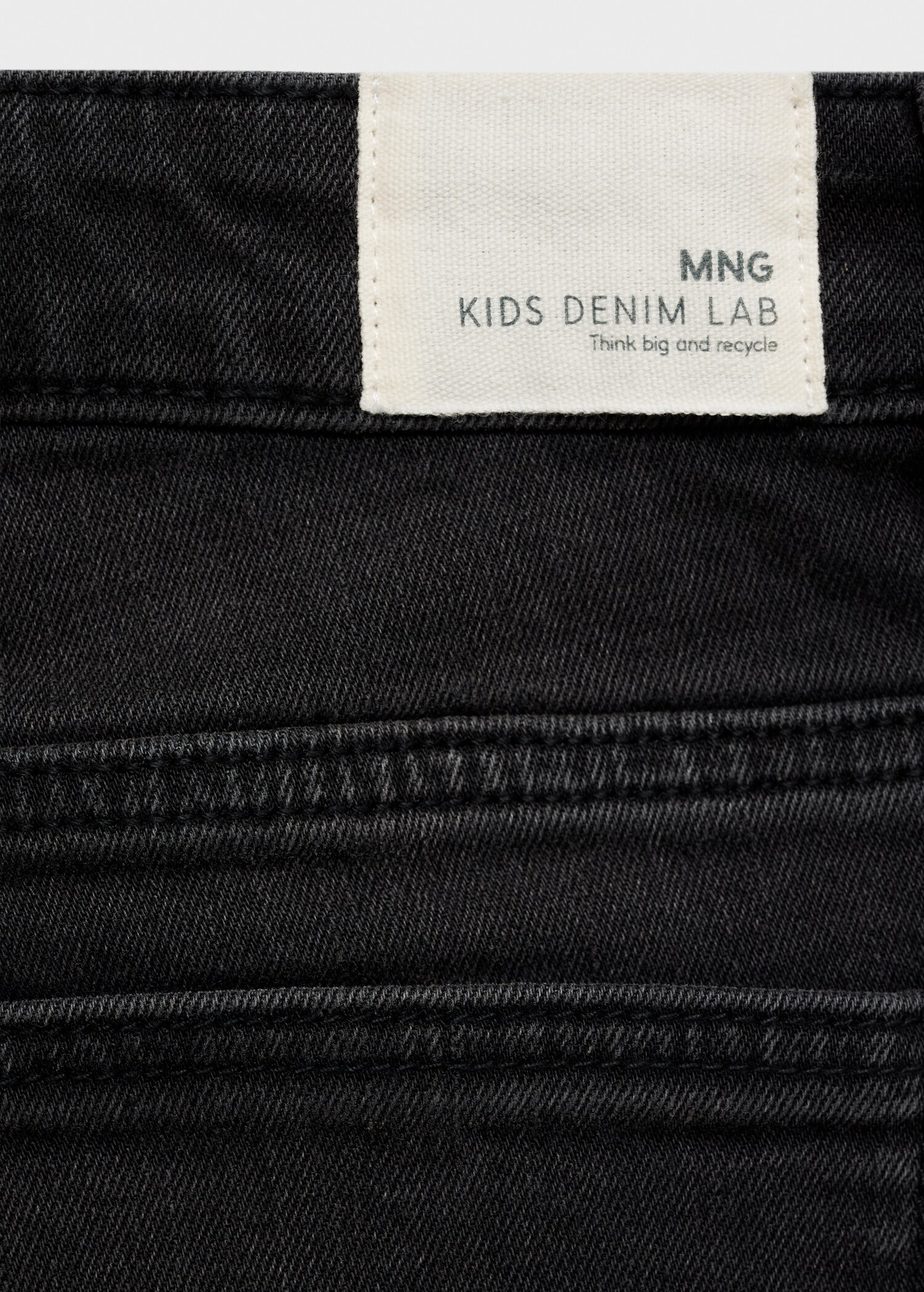 Denim Bermuda shorts - Details of the article 0