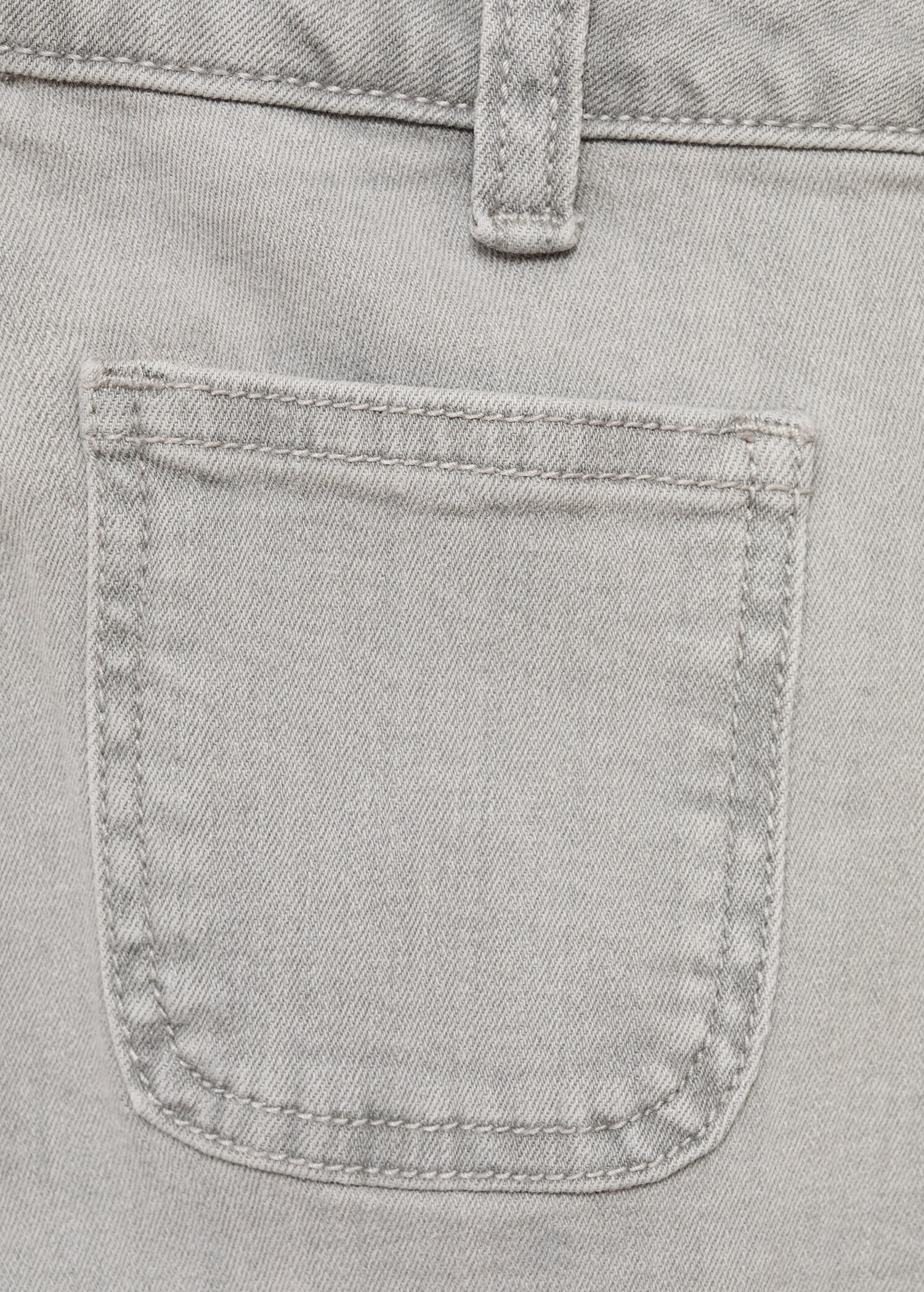 Straight-fit denim shorts - Details of the article 0