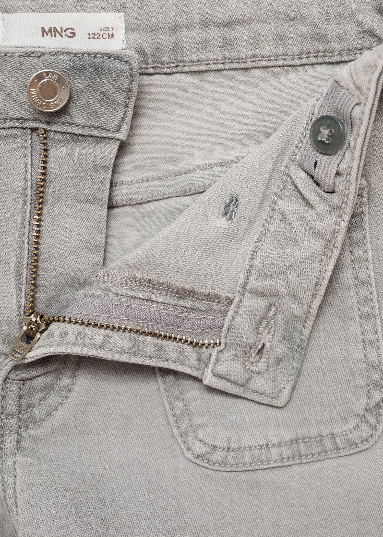 Straight-fit denim shorts - Details of the article 8