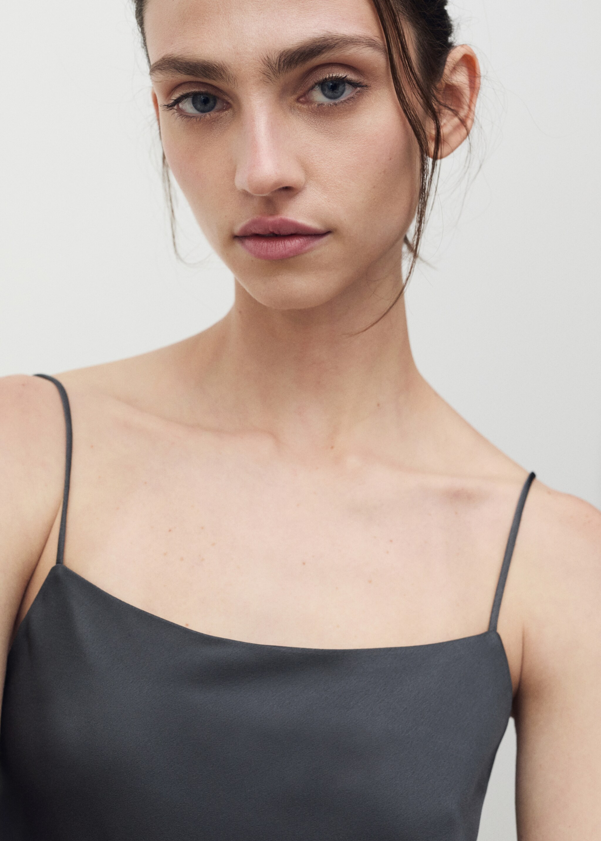 Satin nightgown with straps - Details of the article 1