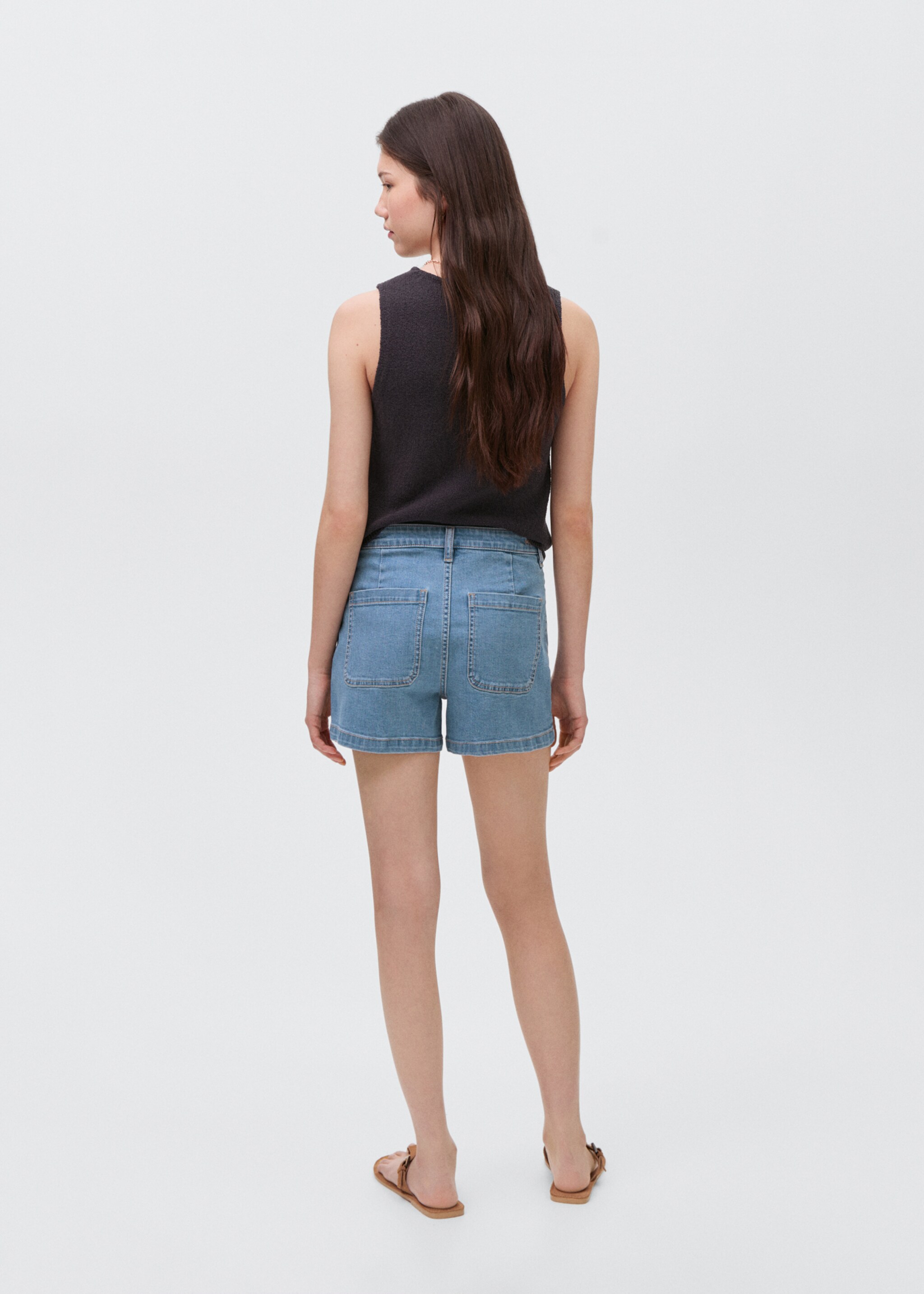 Denim shorts with pockets - Reverse of the article
