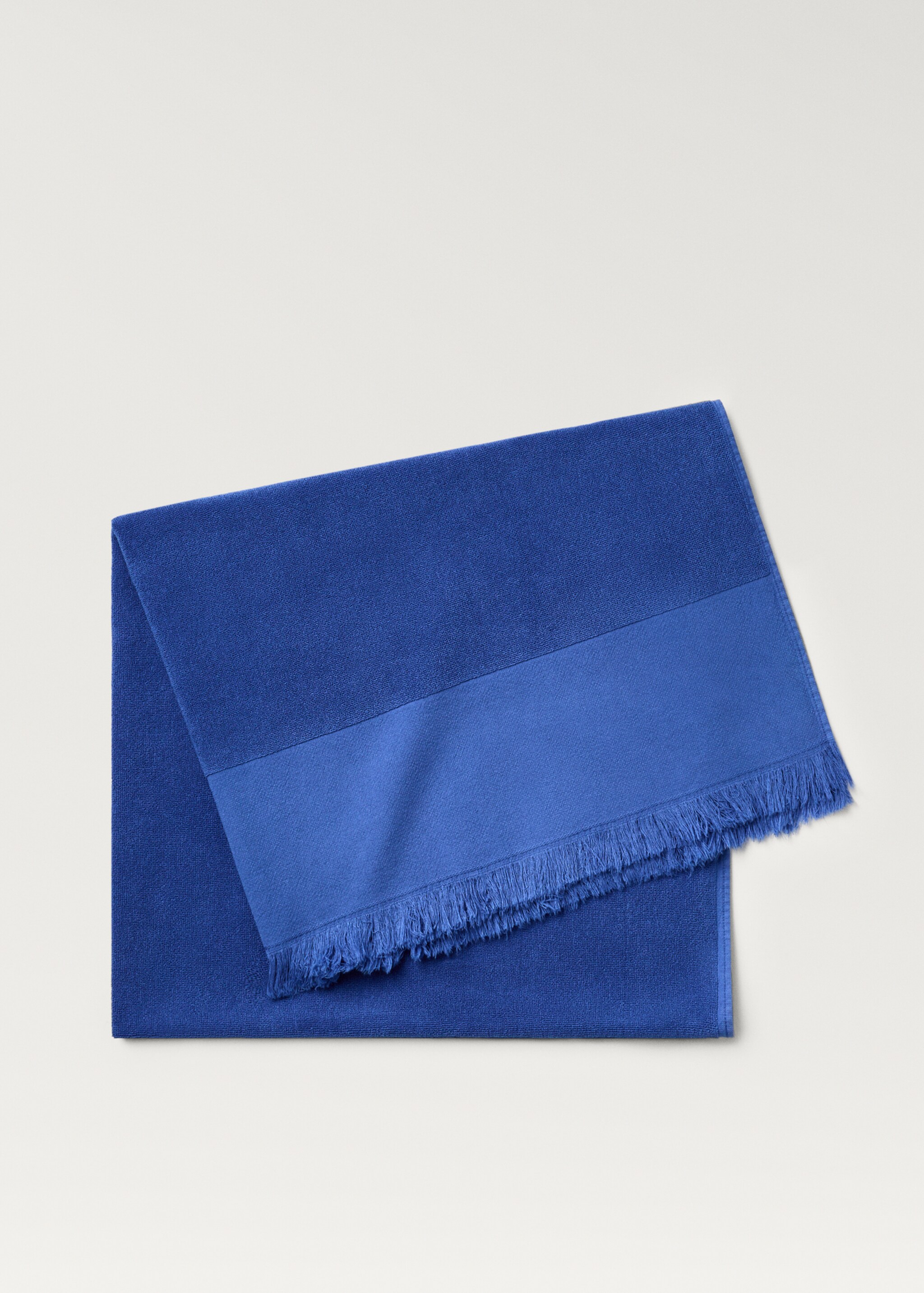 Overdyed terry beach towel with fringes - Article without model