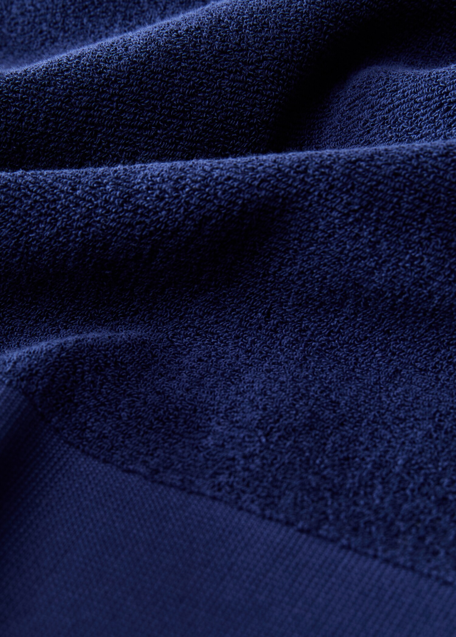 Overdyed terry beach towel with fringes - Details of the article 2