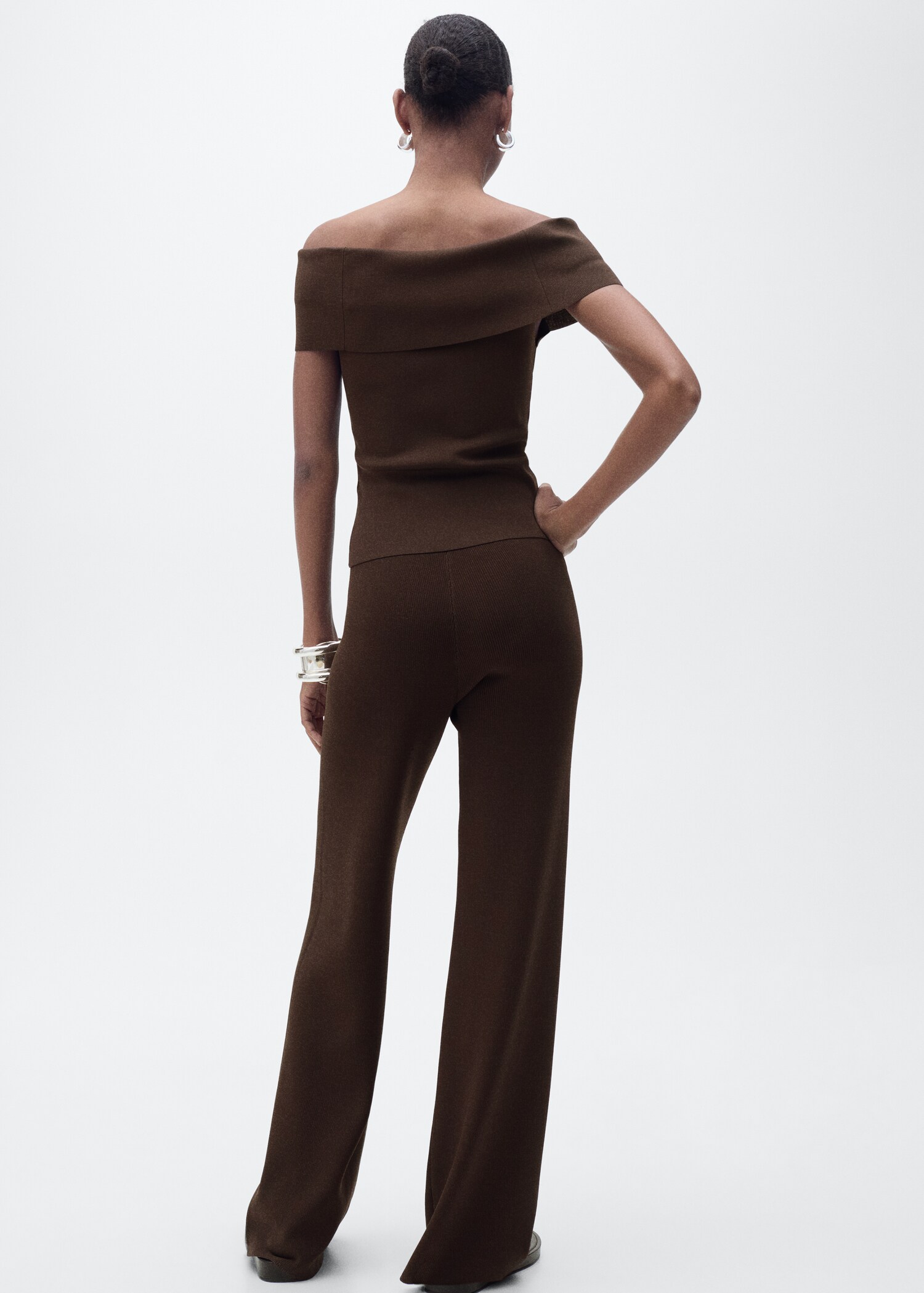 Straight knitted pants - Reverse of the article
