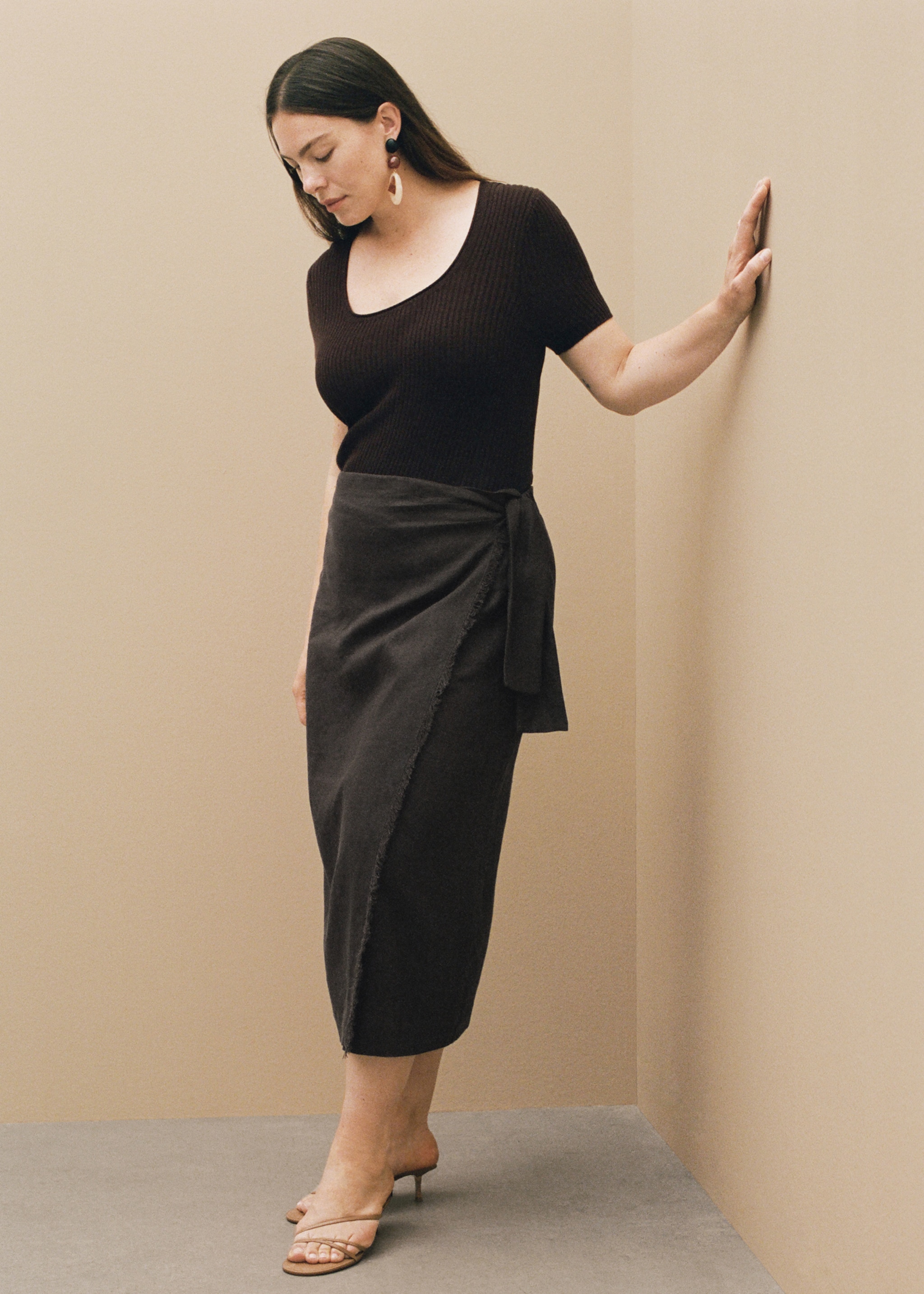 Linen sarong skirt - Details of the article 6