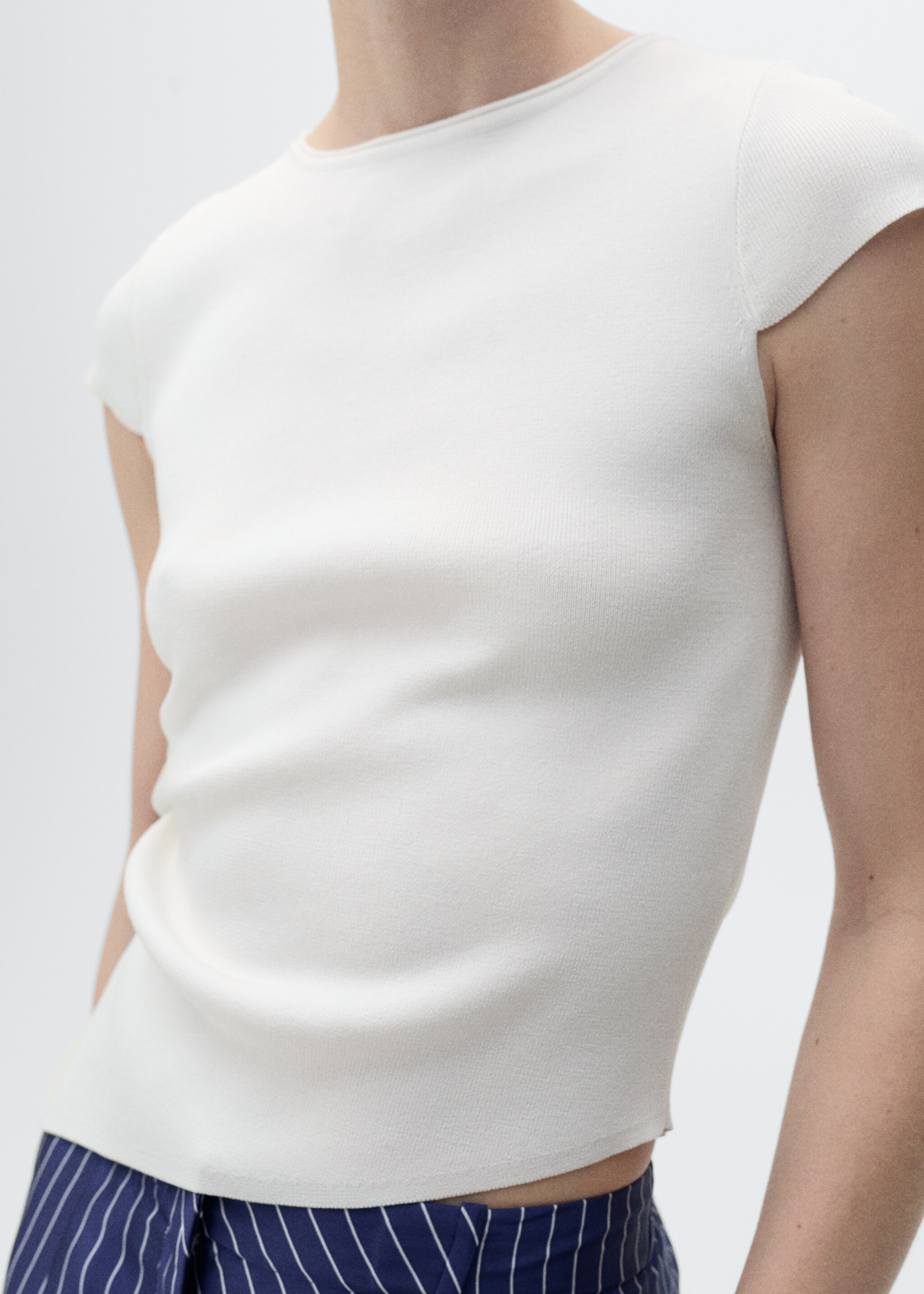 Asymmetrical low knit jersey - Details of the article 6