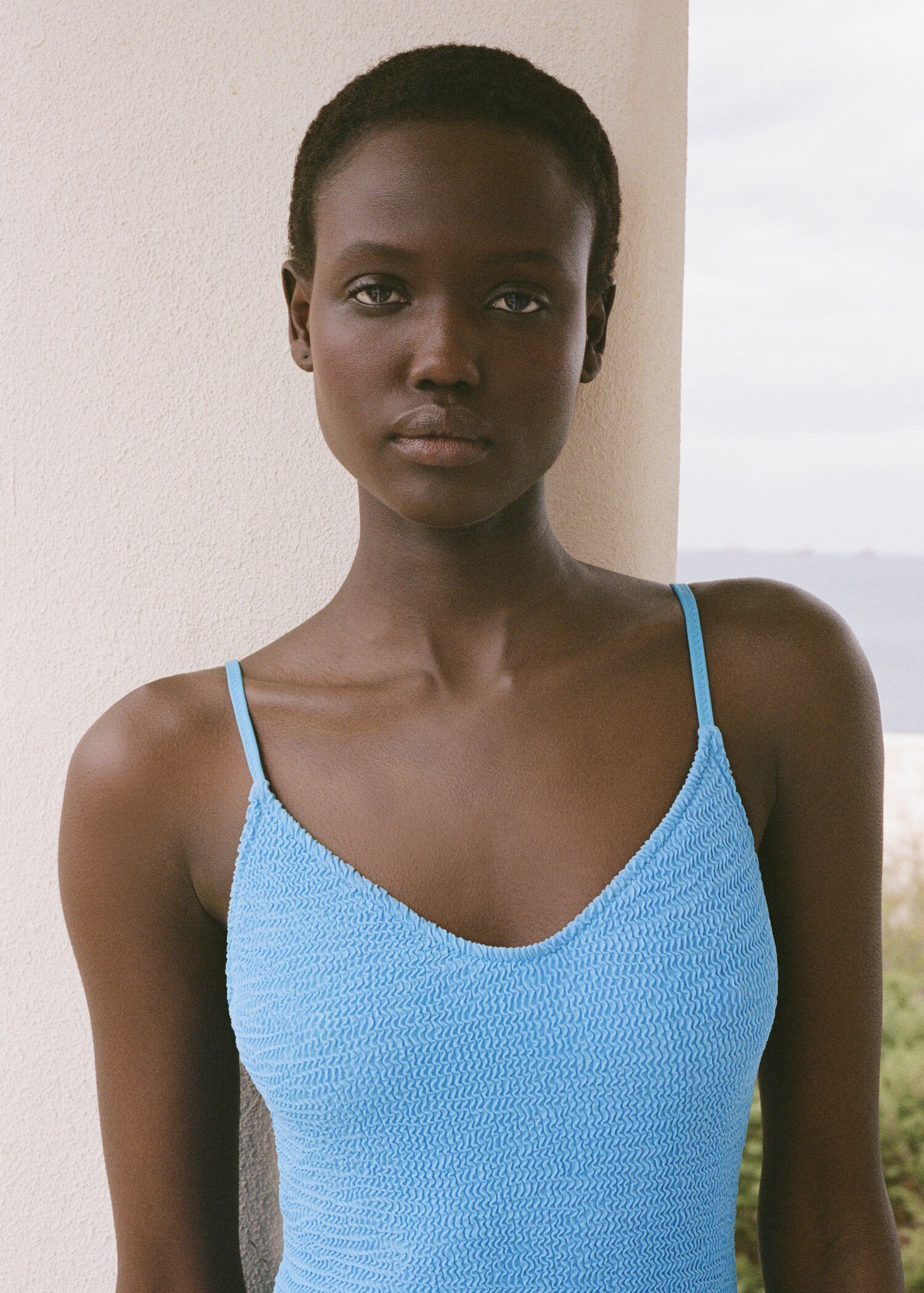 Textured swimsuit with straps - Medium plane