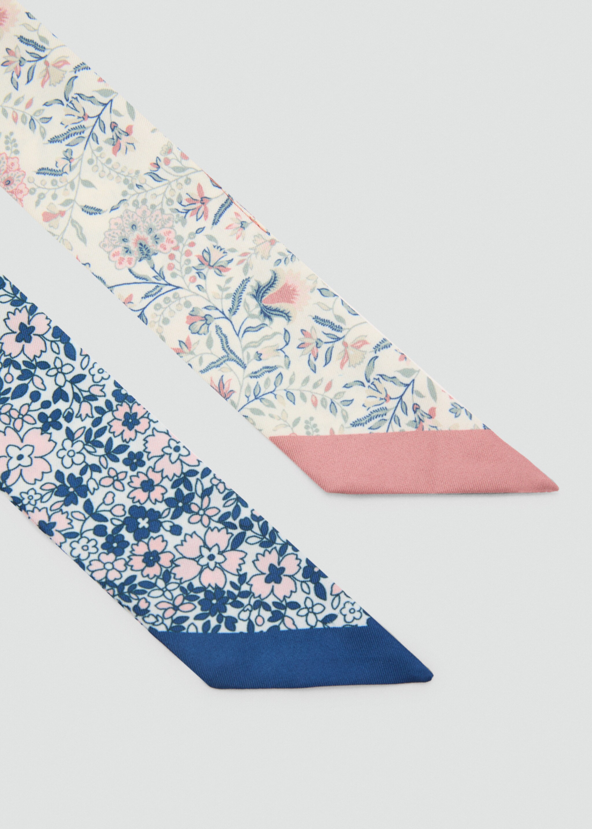 Lot 2 foulards imprimés - Plan moyen