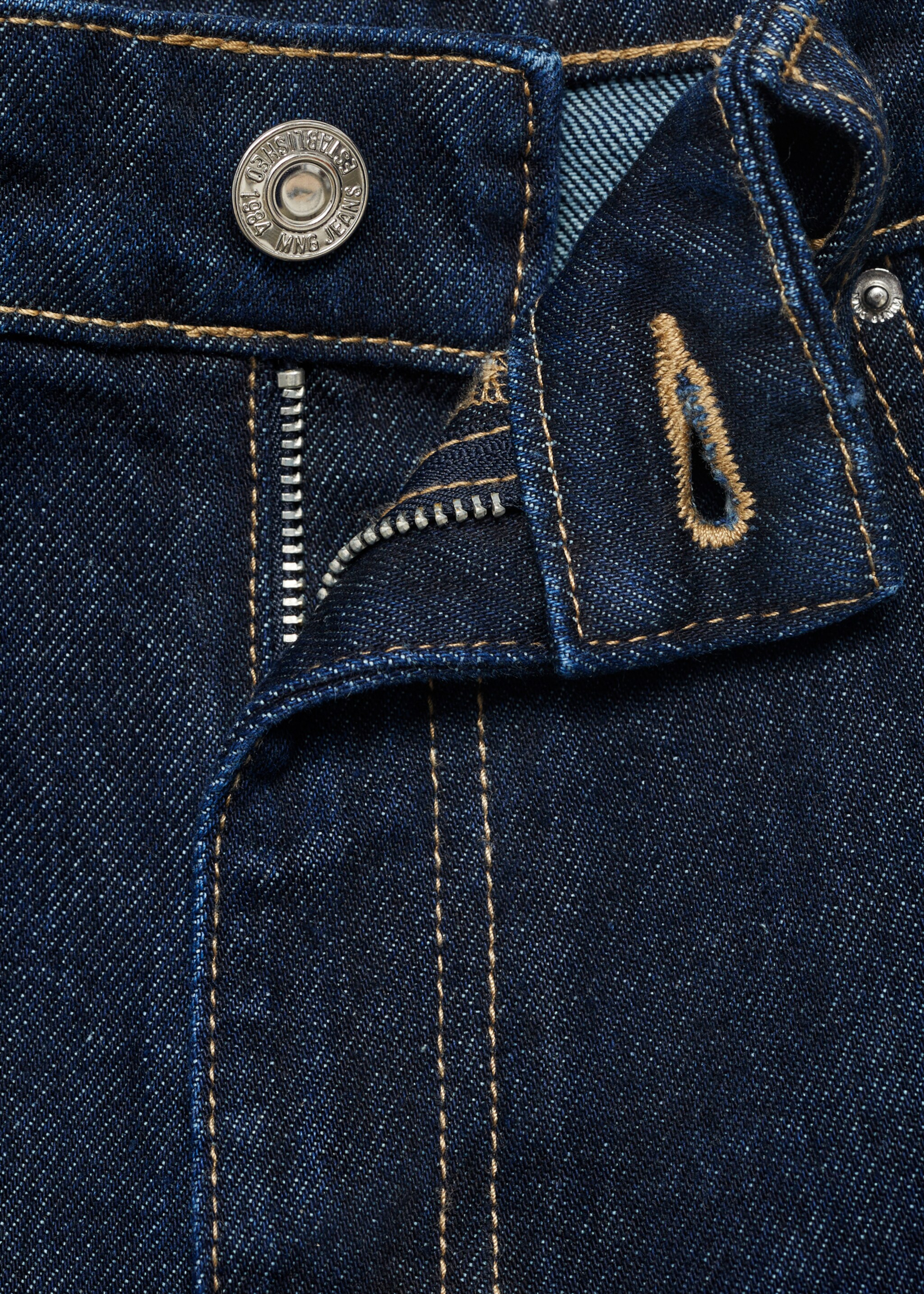 High-waisted straight-fit denim shorts - Details of the article 8, Open Blue. Ref: 87067704-00.