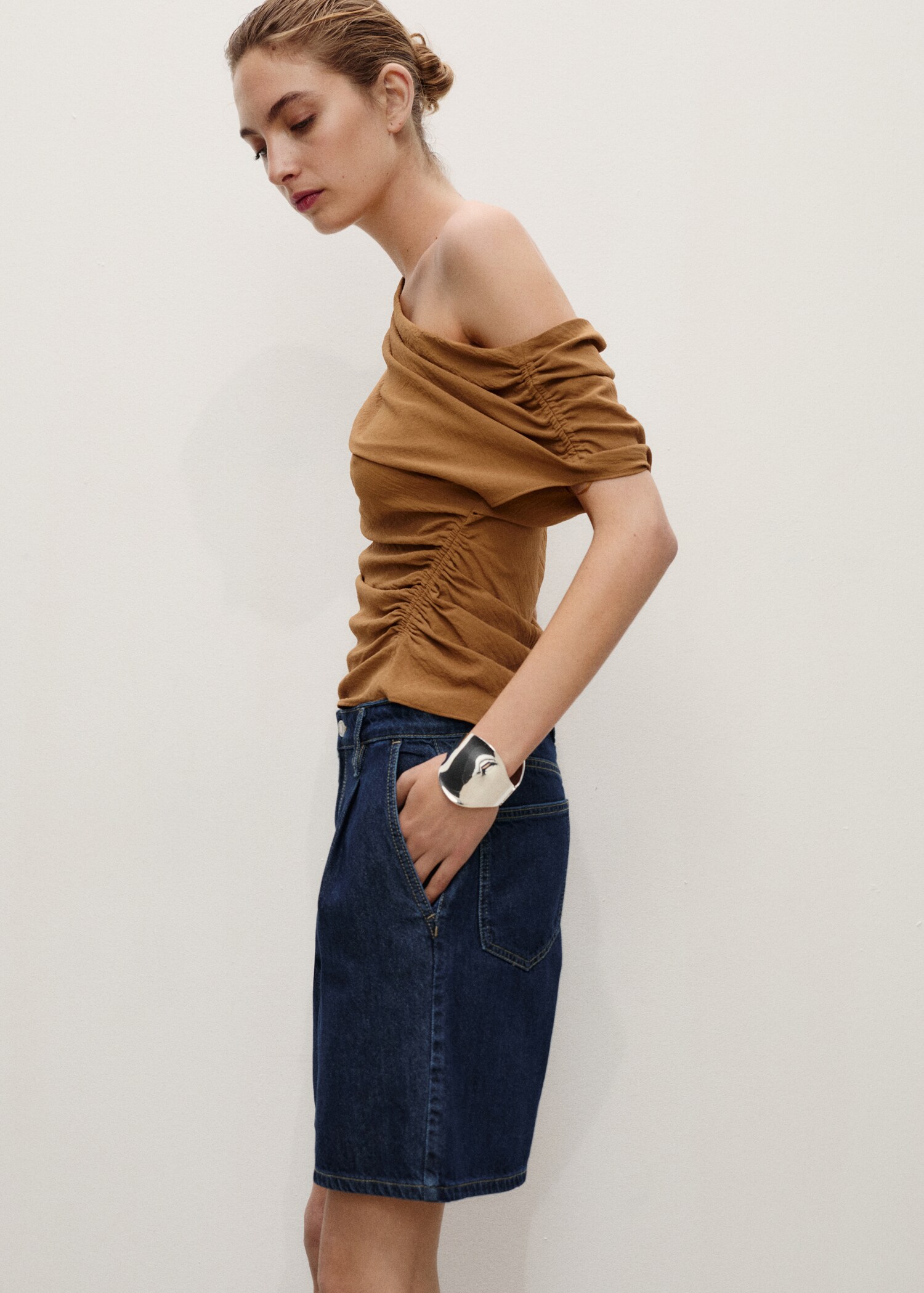 Bermudas denim pinzas rinse wash - Detalle del artículo 1
