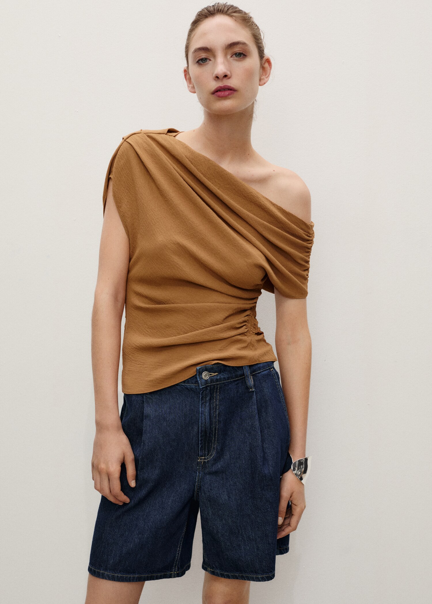 Bermudas denim pinzas rinse wash - Detalle del artículo 4