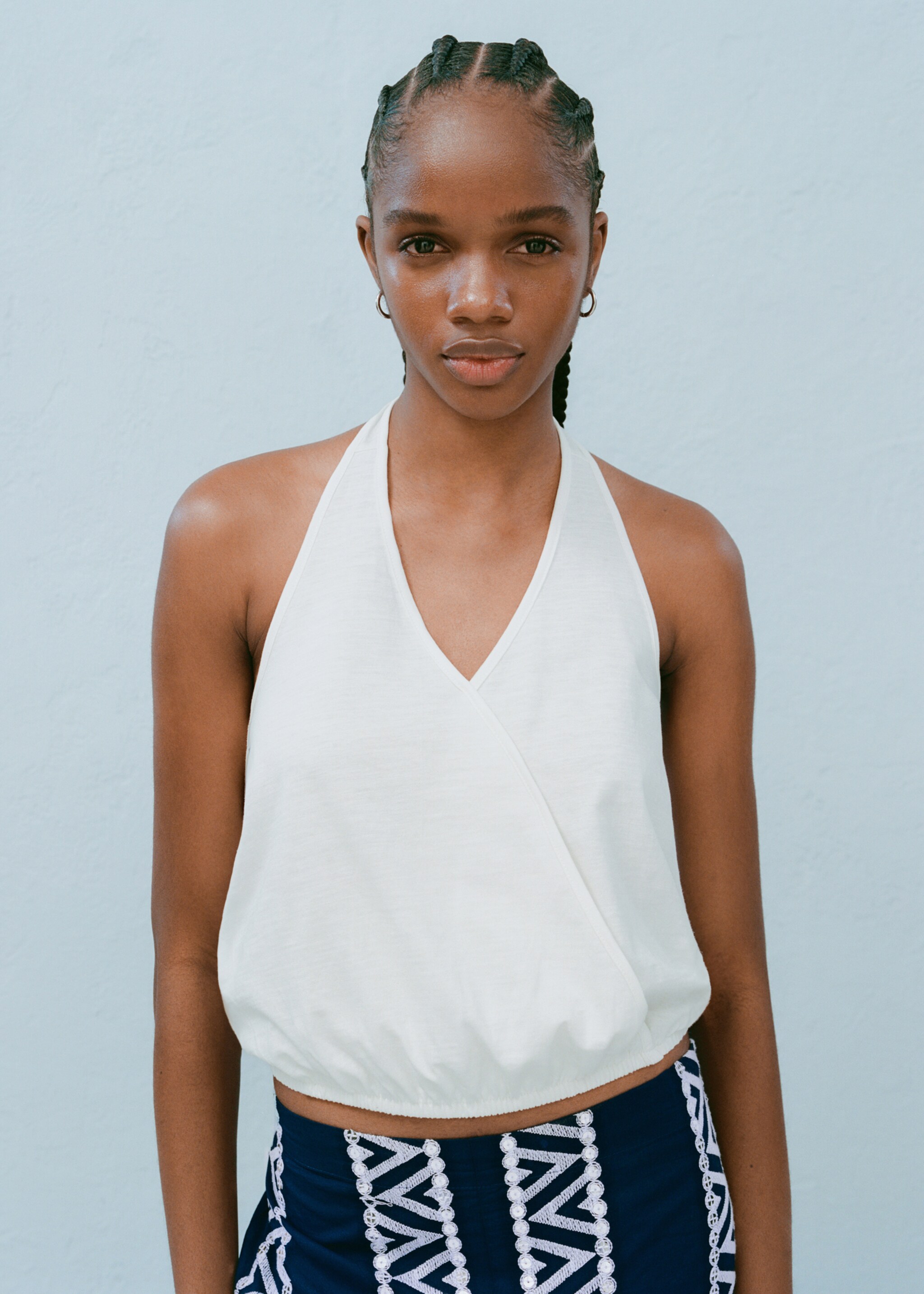 Halter-neck crossover top - Details of the article 5