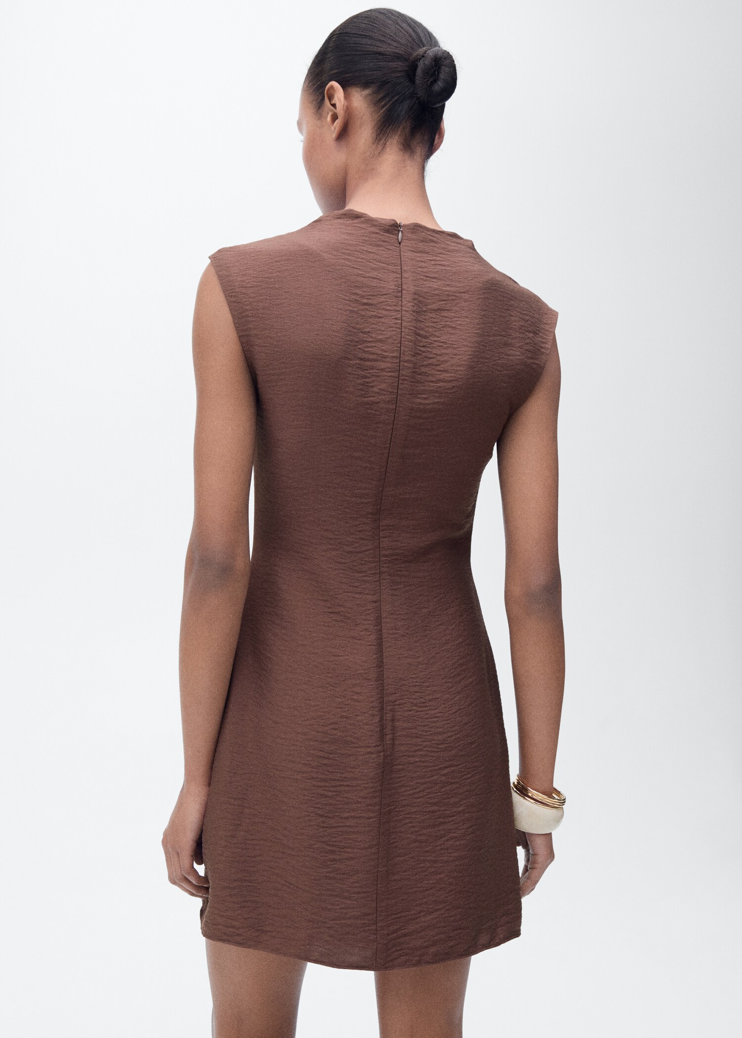 Robe texturée drapée - Verso de l’article