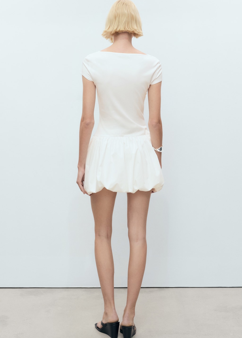 Combined dress with puffed hem