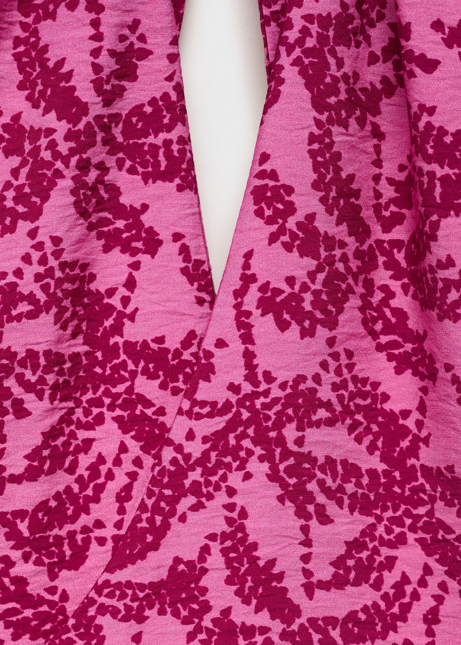 Top estampado cuello halter - Detalle del artículo 8
