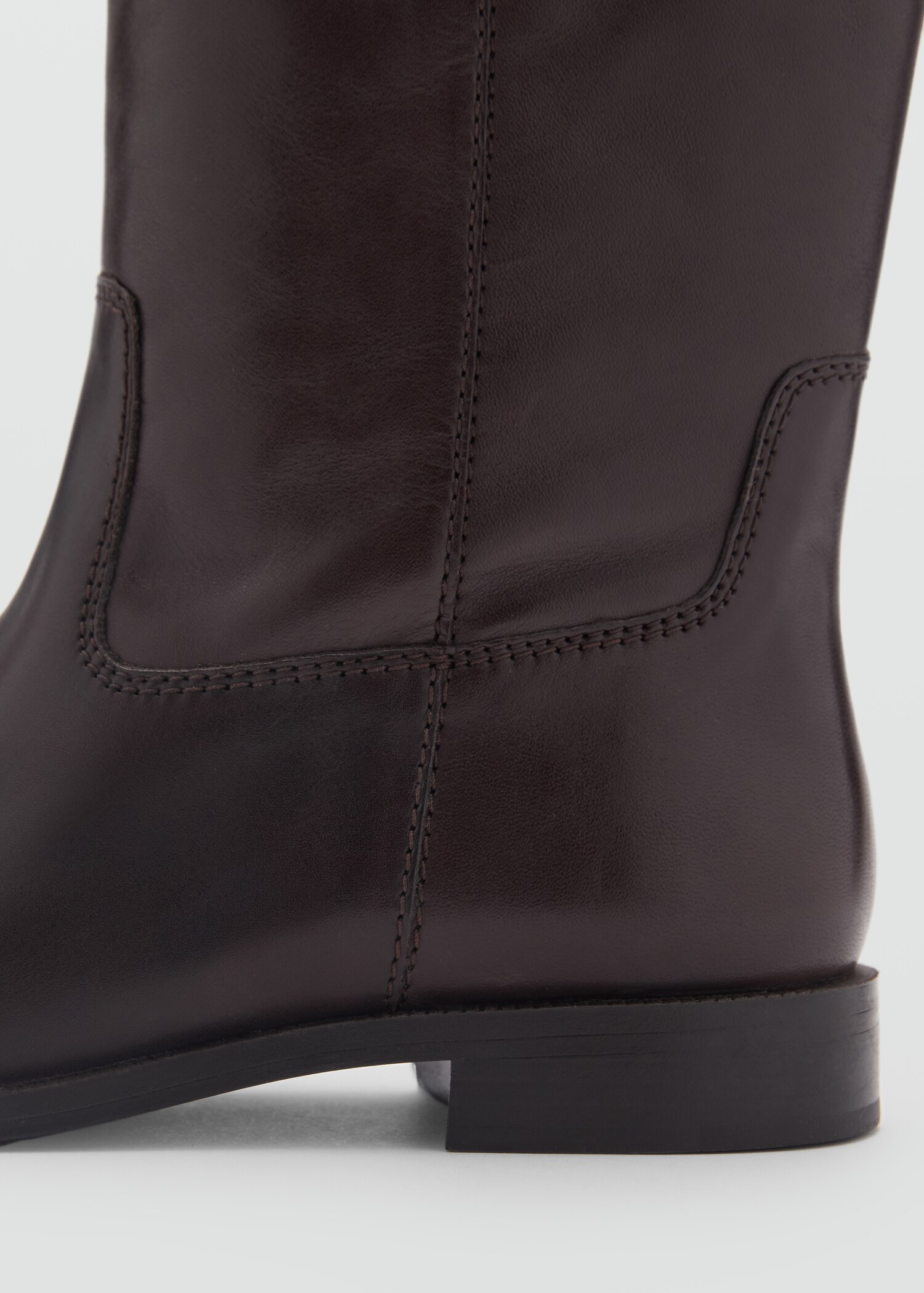 Knee-high leather boots - Details of the article 1