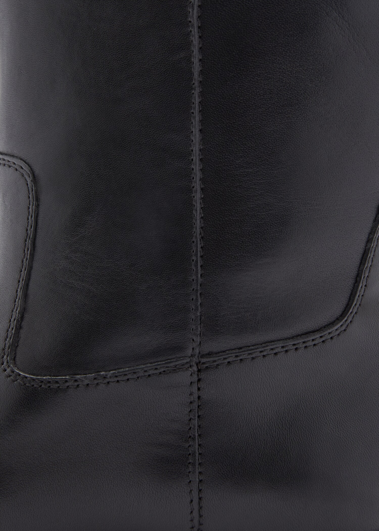 Knee-high leather boots - Details of the article 2