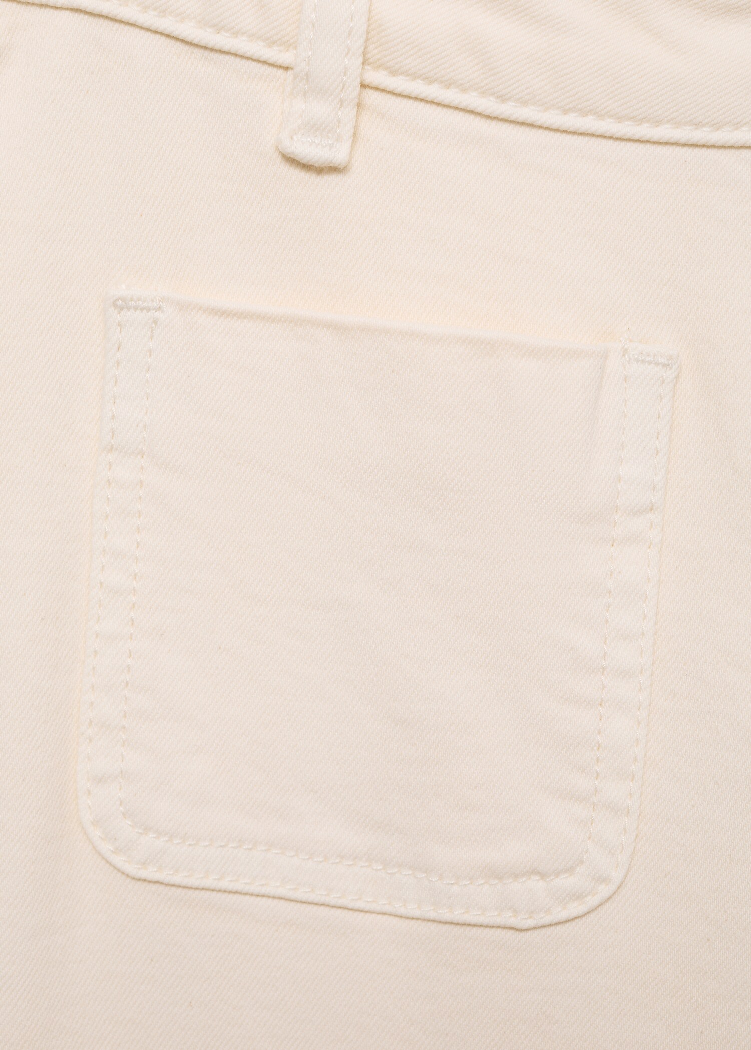 Flared jeans with pocket - Details of the article 0