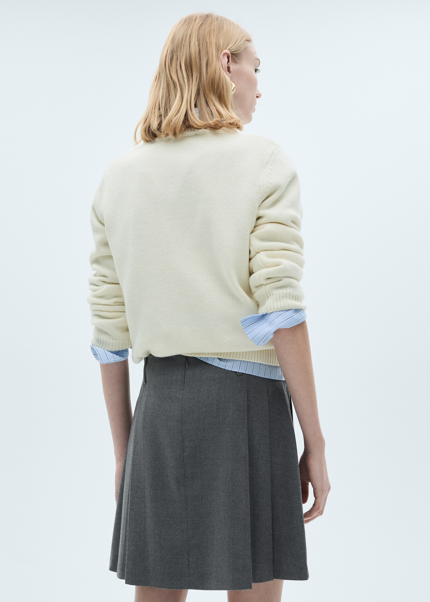Pleated mini-skirt - Reverse of the article