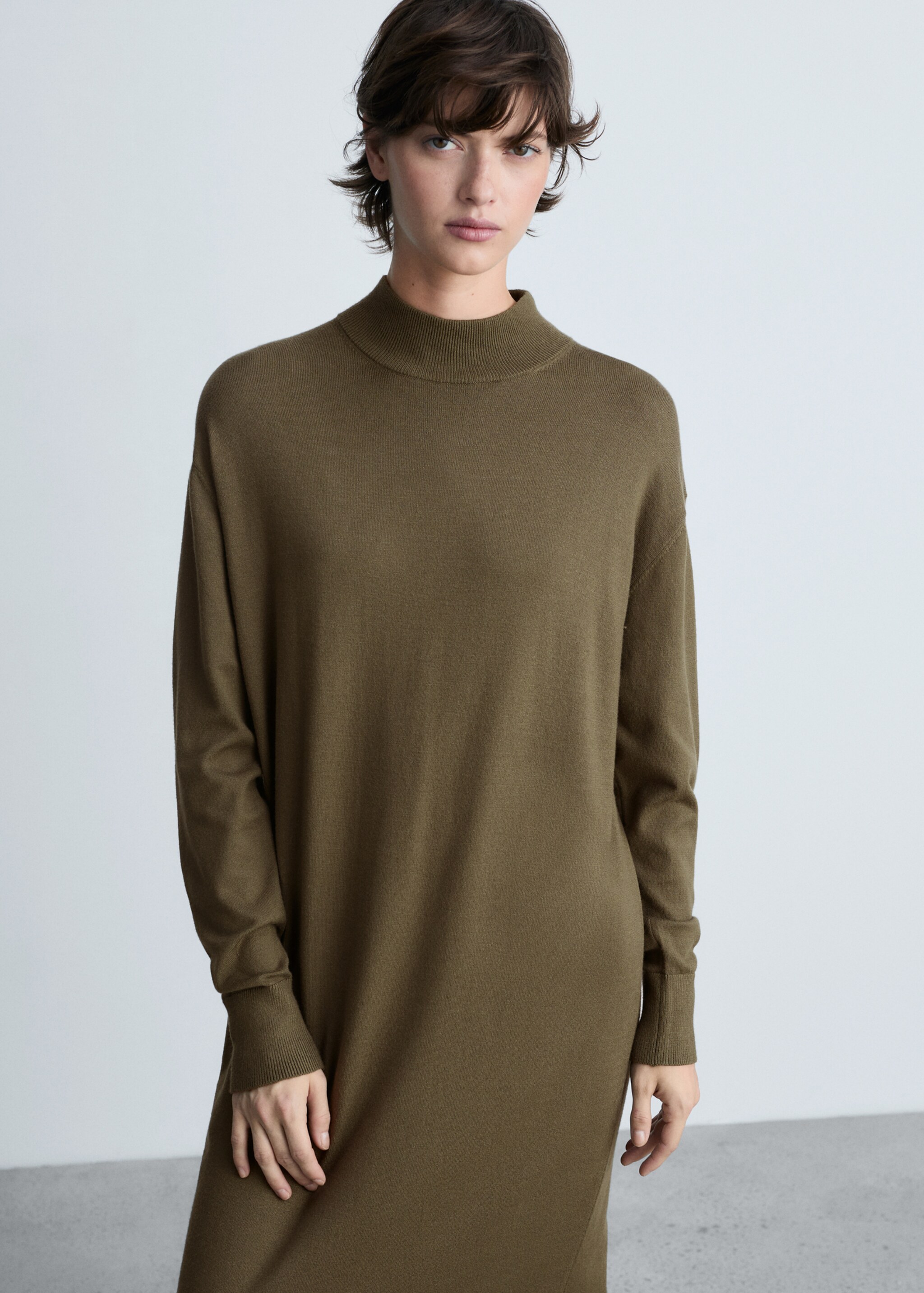 Perkins-neck knitted dress - Medium plane