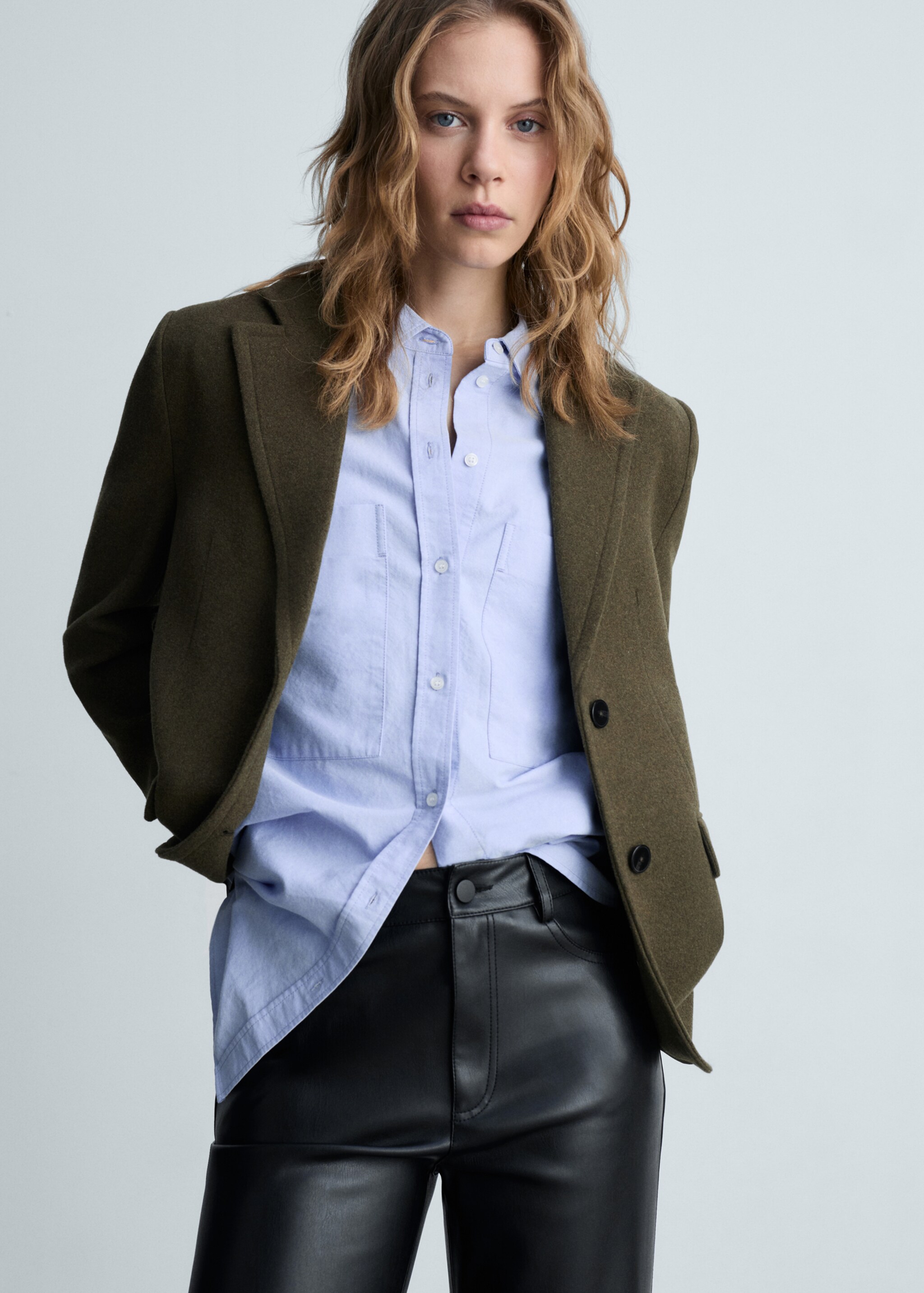 Leather-effect straight trousers - Details of the article 1