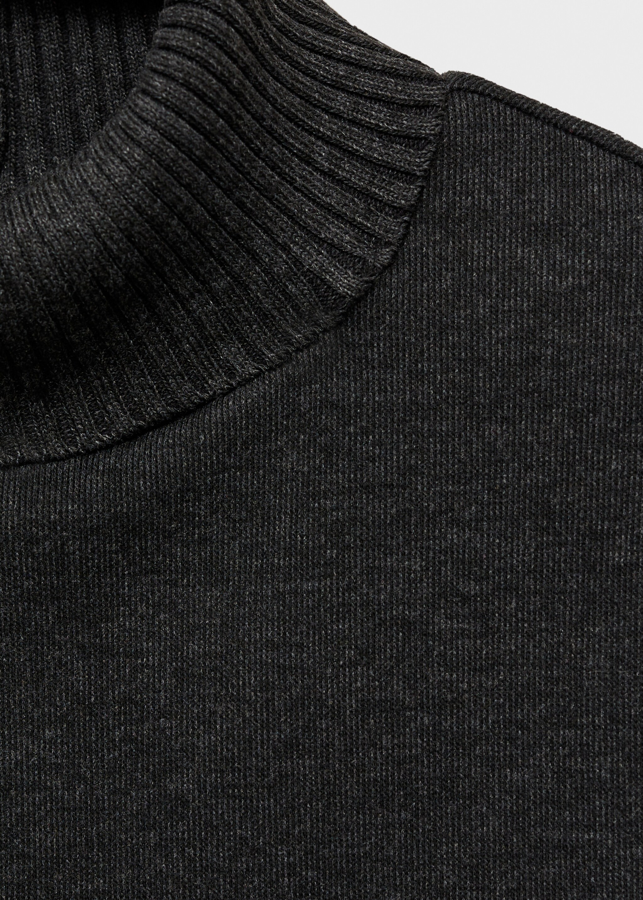Top din tricot cu guler înalt - Detaliu al articolului 8