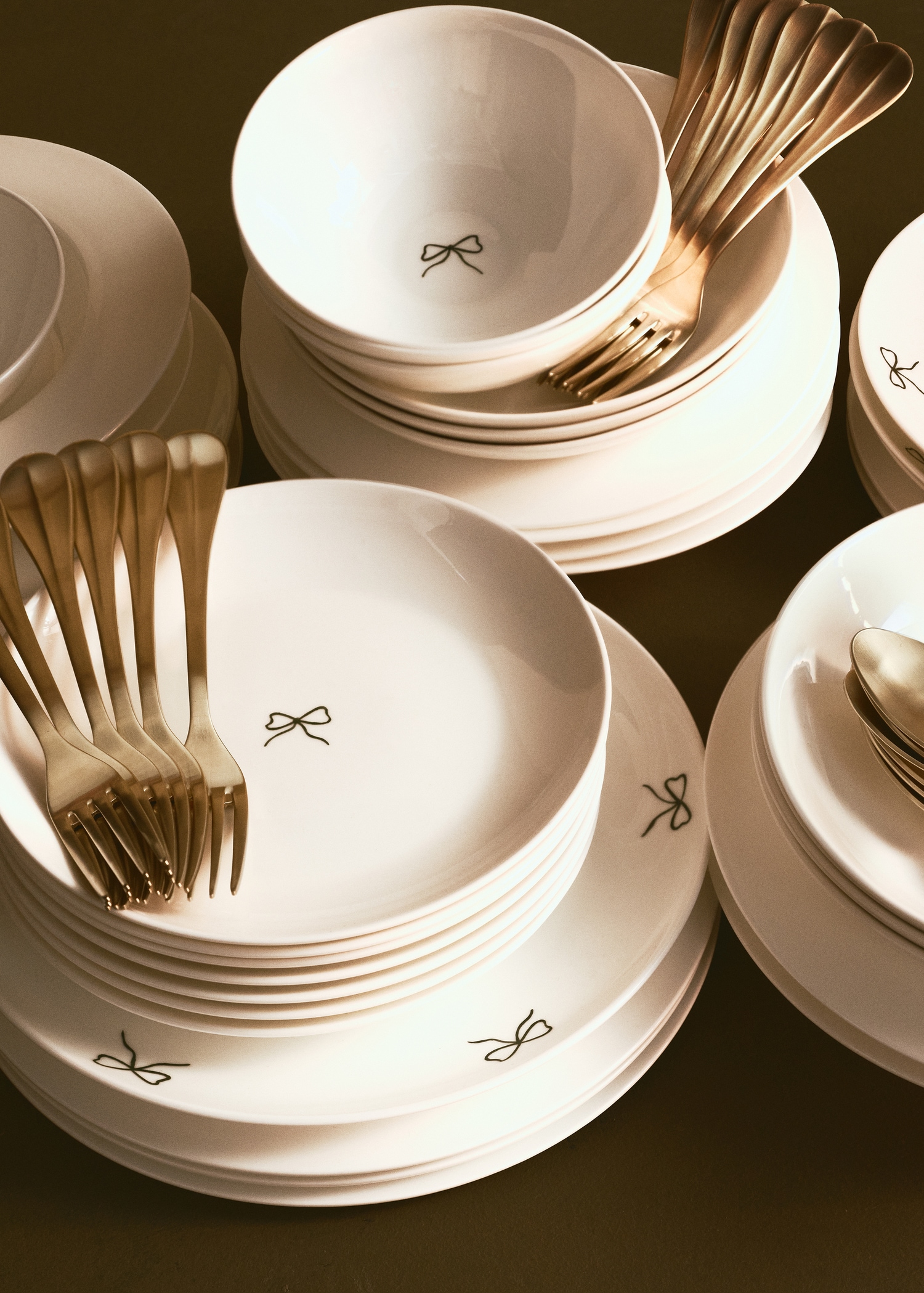 Bone china flat plate - Details of the article 6