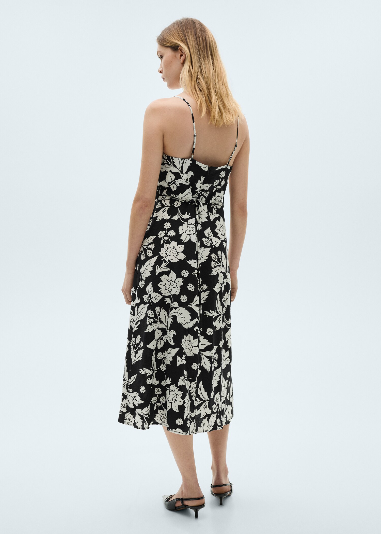 Robe bretelles à fleurs - Verso de l’article