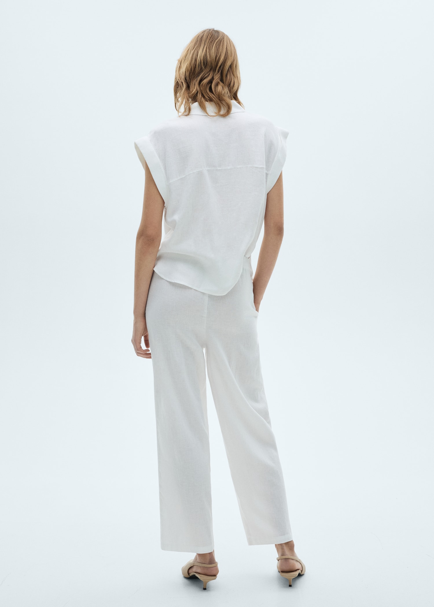 Flowing linen trousers - Details of the article 1