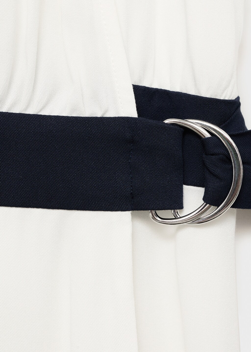 Contrast belt dress