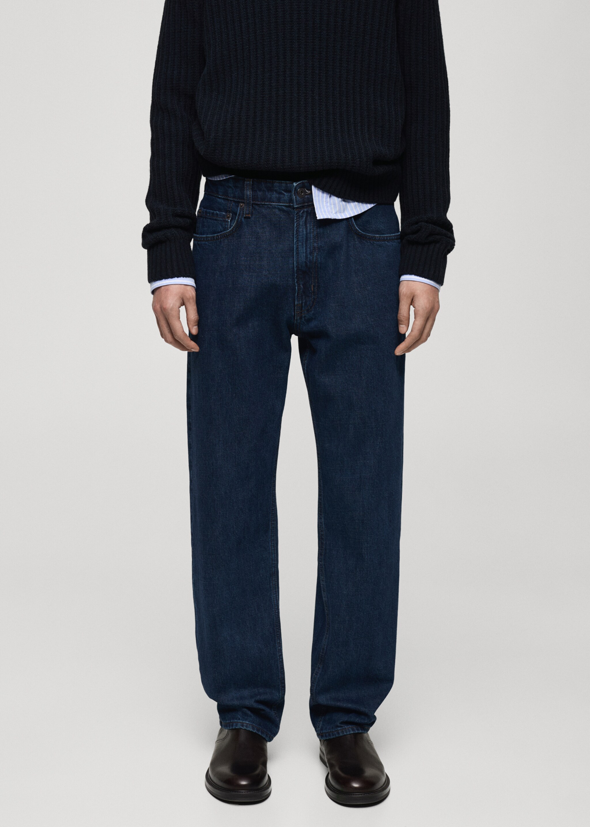 Straight Fit-Jeans Moby mit dunkler Waschung - Mittlere Ansicht