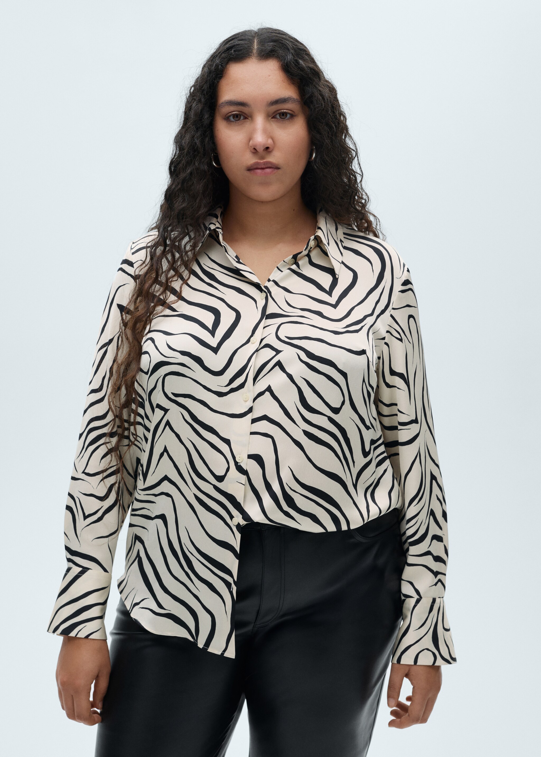 Satin print shirt - Details of the article 5
