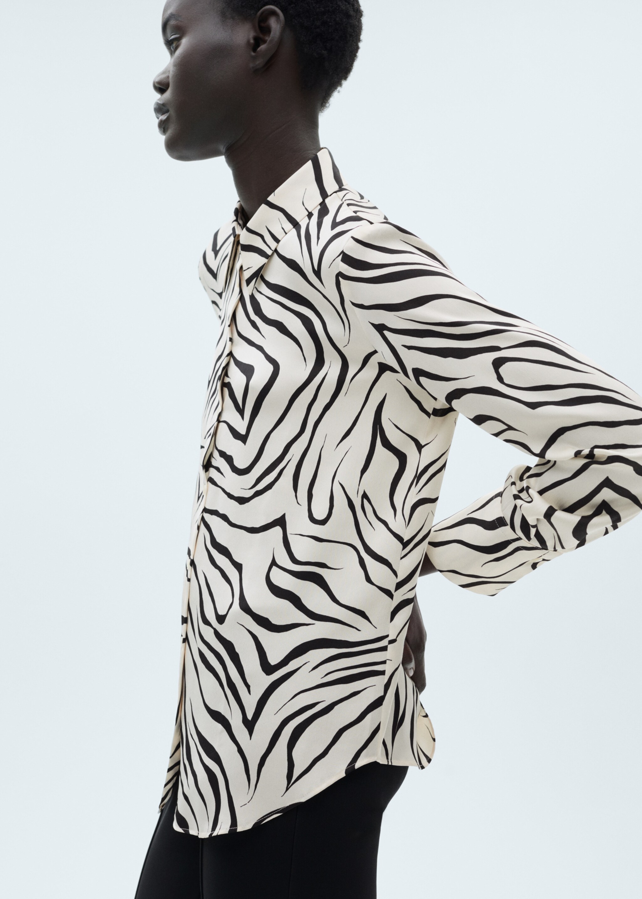 Satin print shirt - Details of the article 6