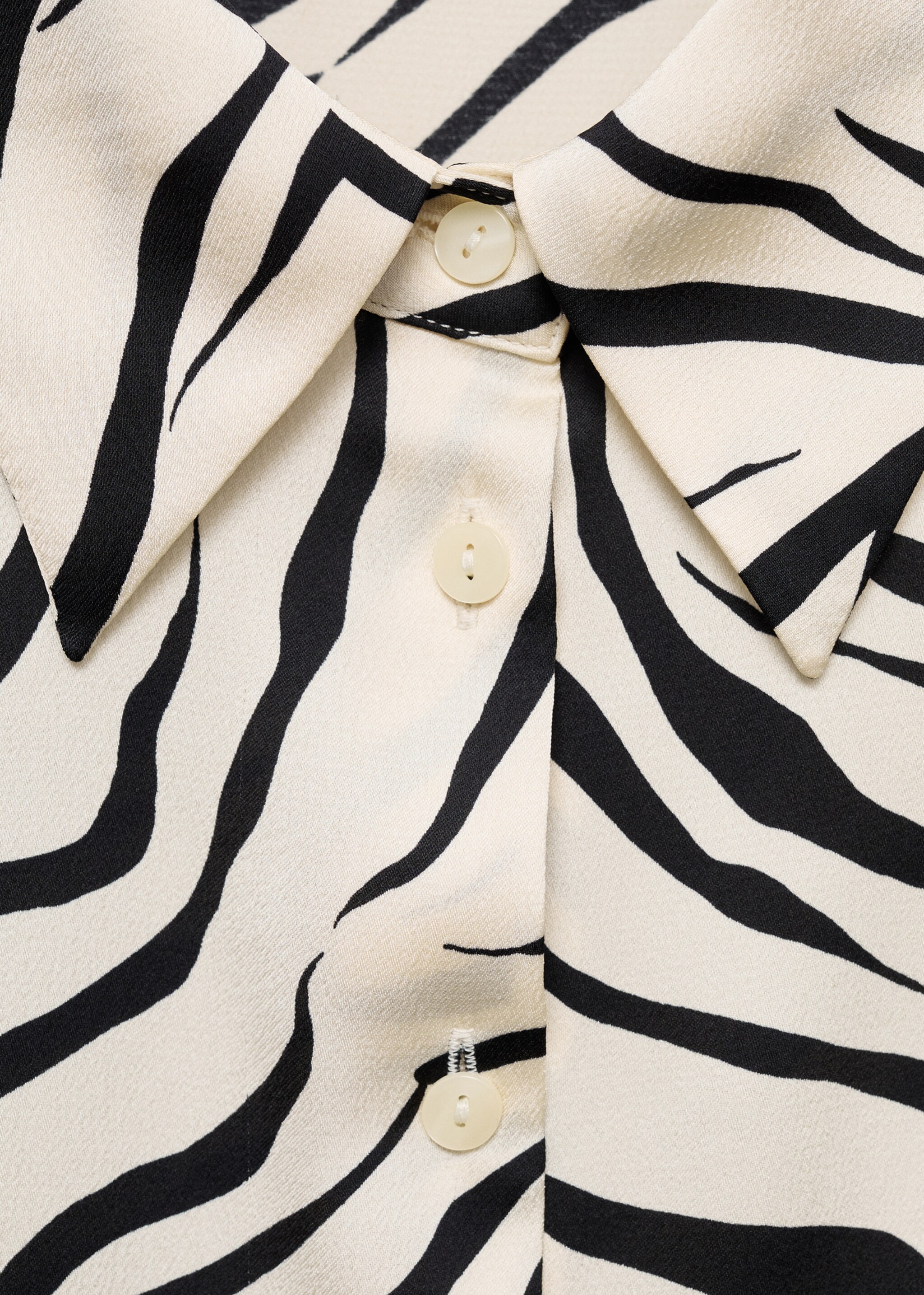 Satin print shirt - Details of the article 8