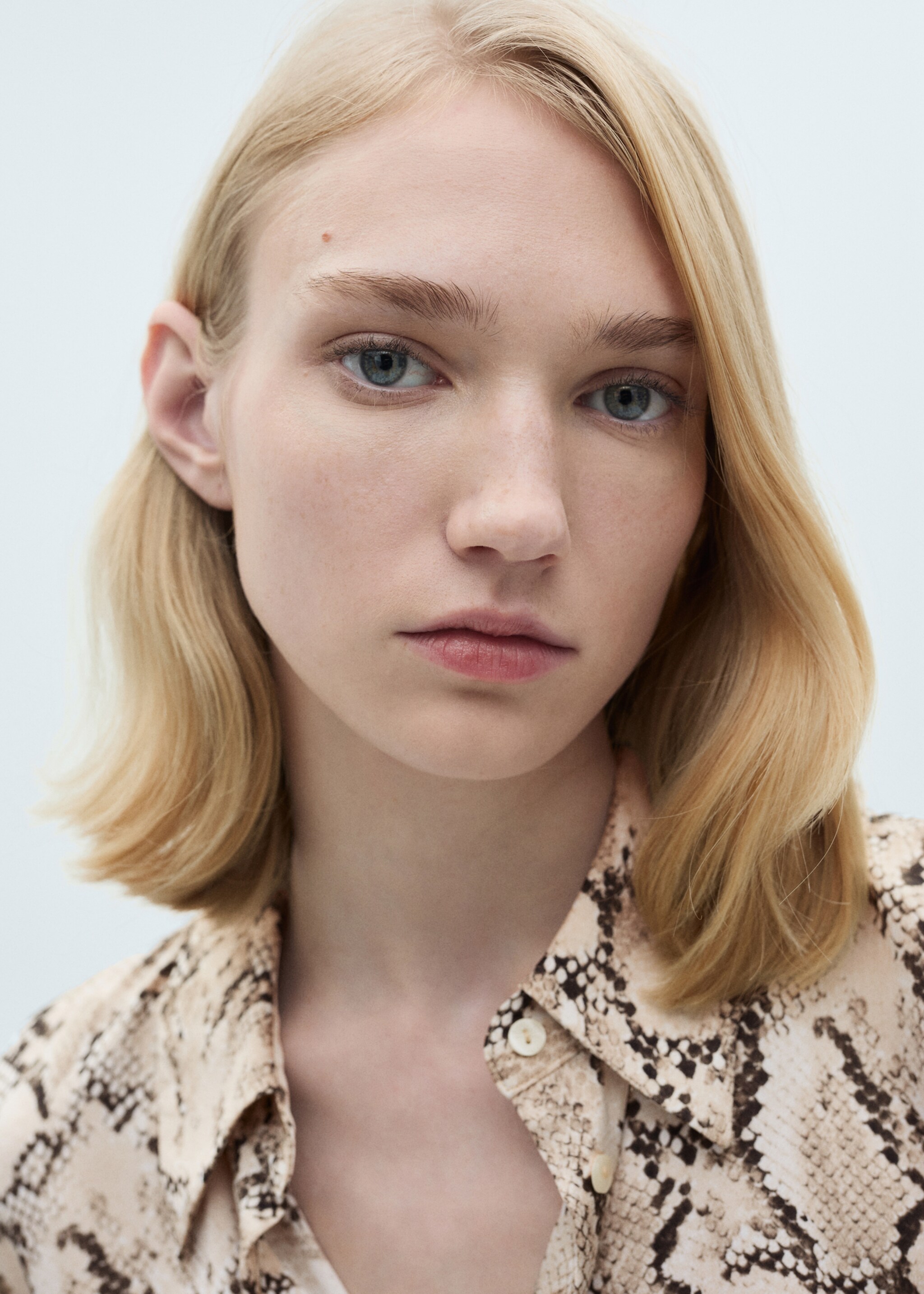 Satin print shirt - Details of the article 1