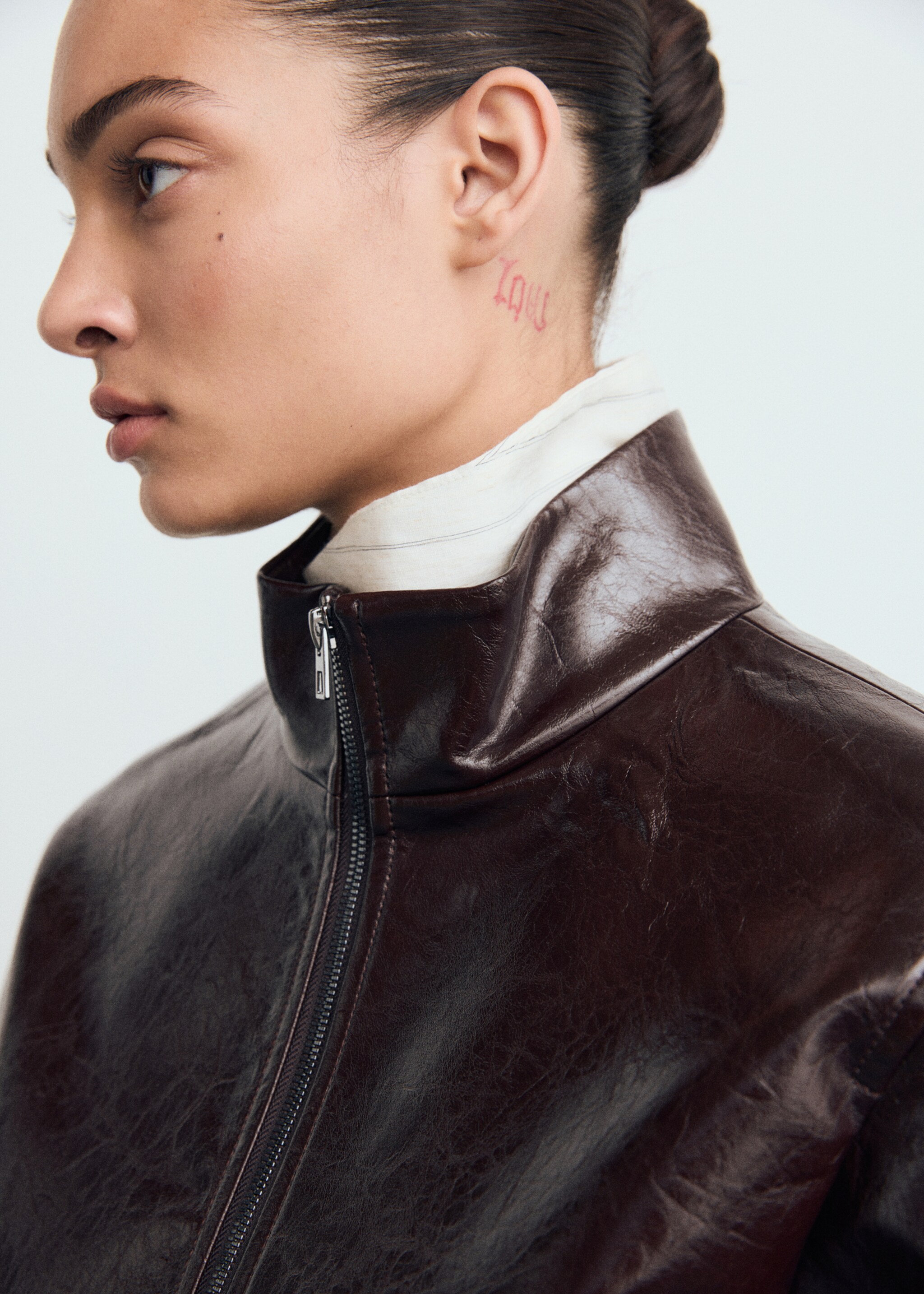Perkins collar texture jacket - Details of the article 1, Brown. Ref: 87070640-00.