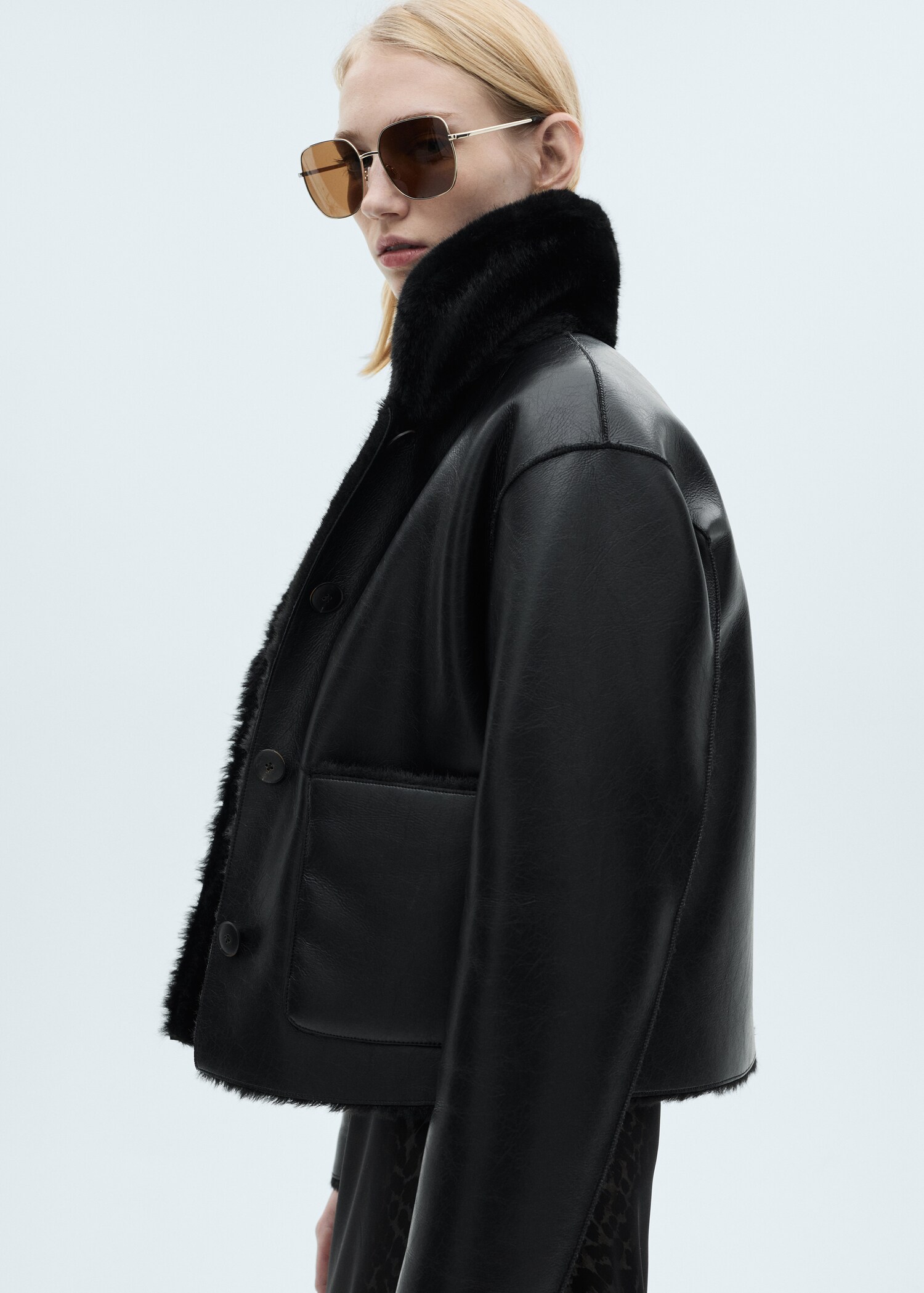 Double-sided leather-effect jacket with pockets - Details of the article 2