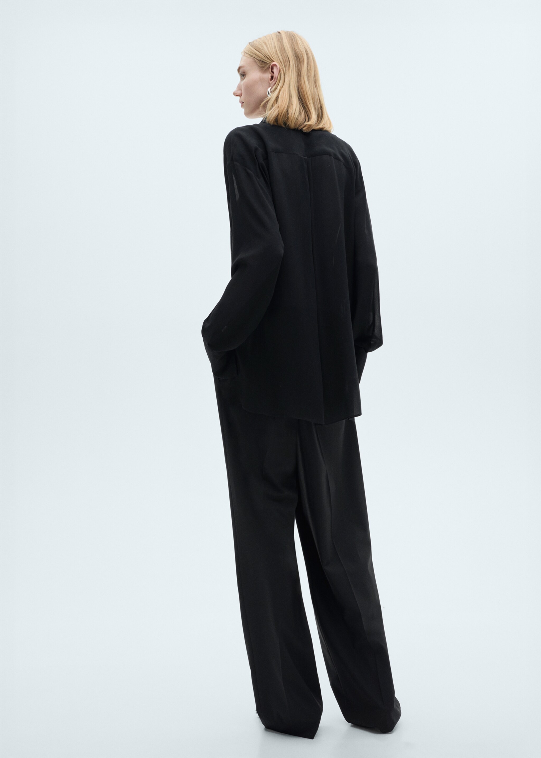 Straight-fit pleated trousers - Reverse of the article