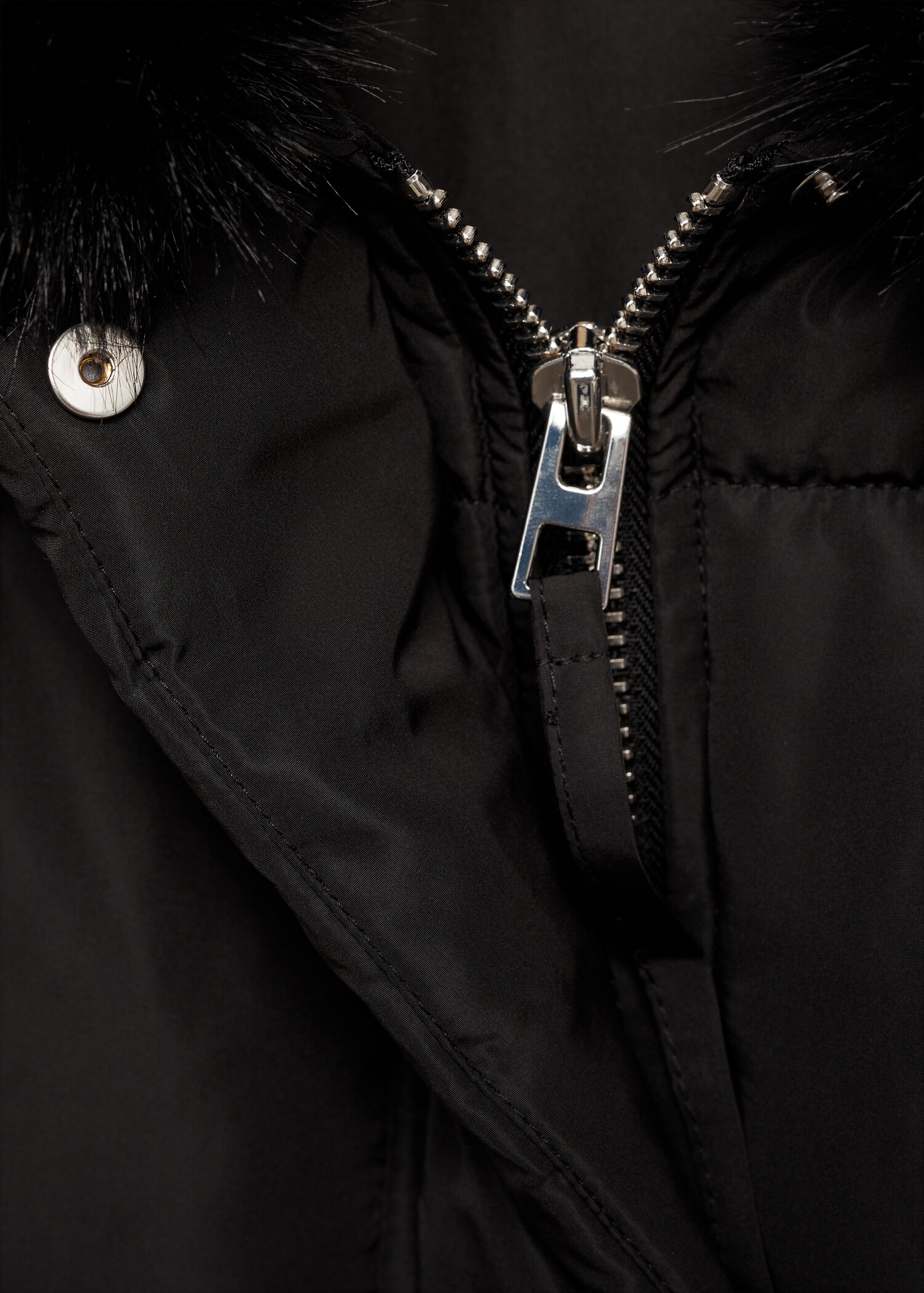 Anorak corto acolchado cuello pelo - Detalle del artículo 0