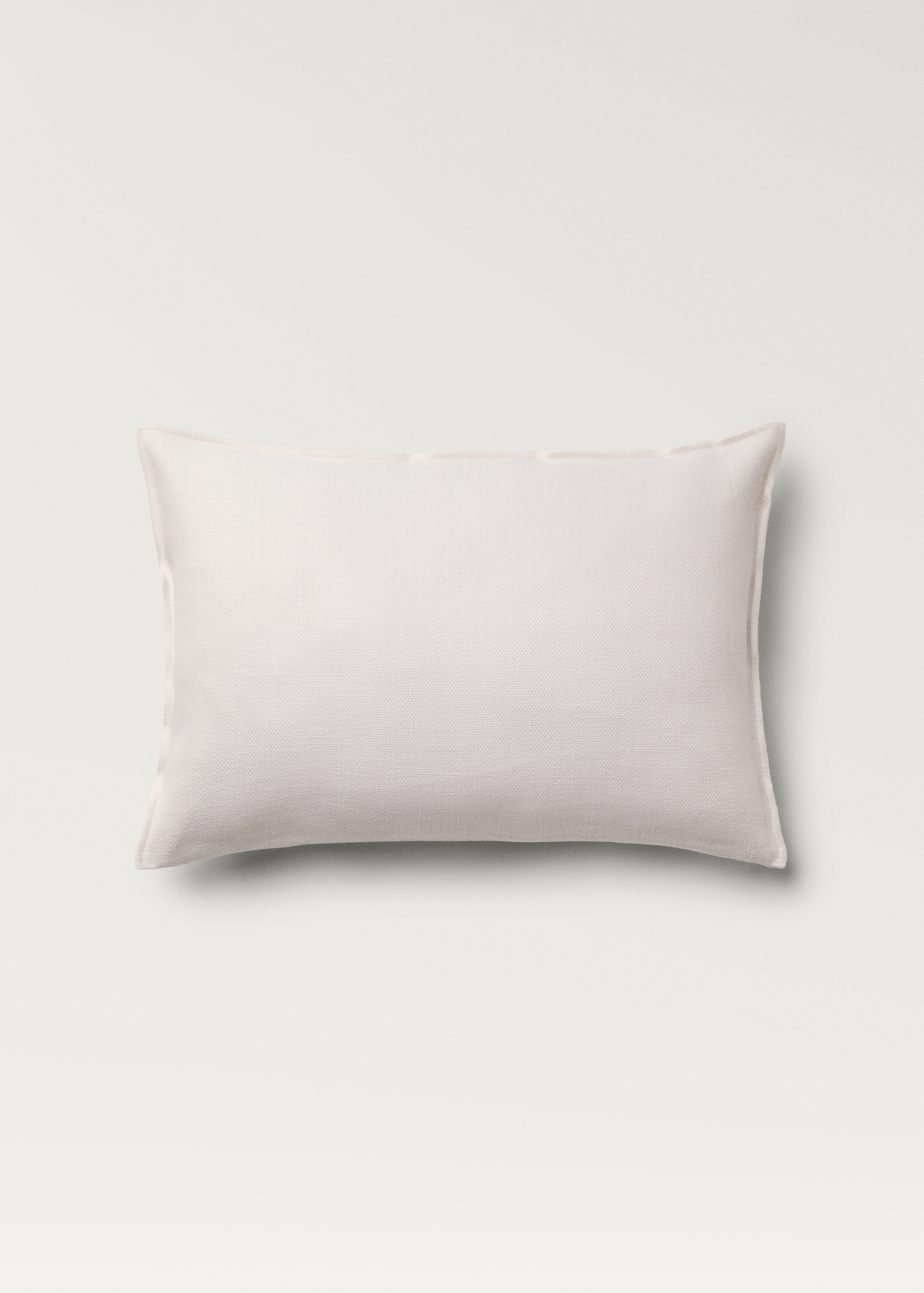 Textured linen cushion cover with overlock, 40x60cm - Article without model