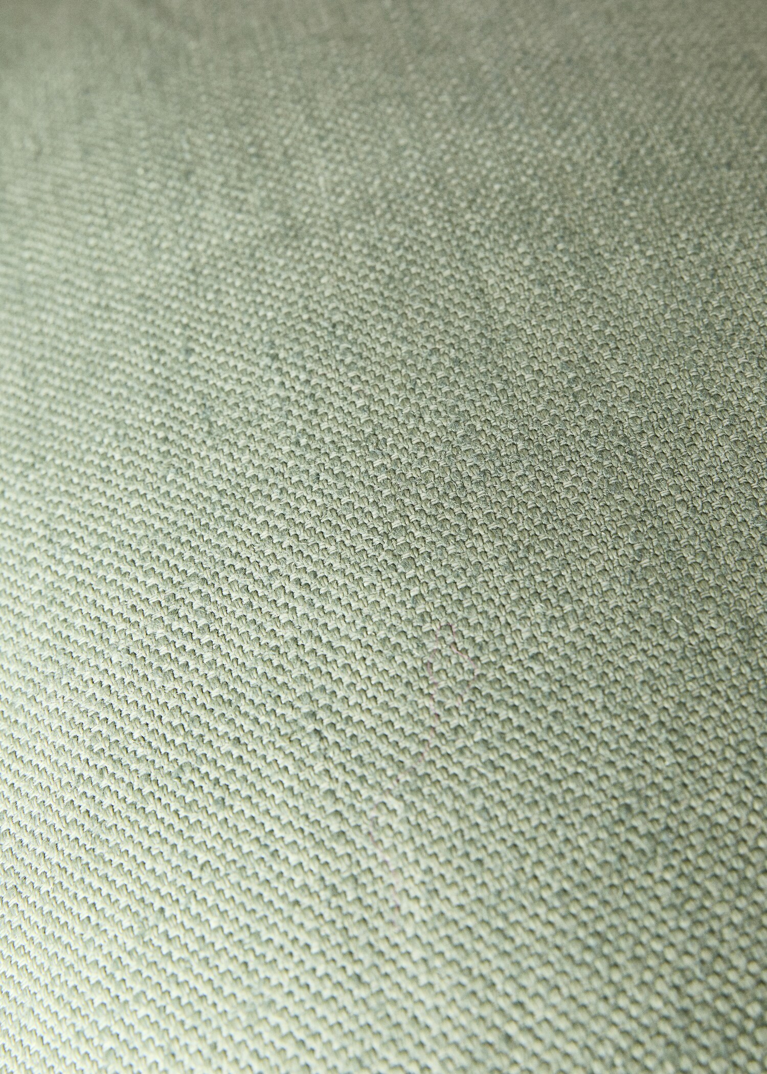 Linen textured cushion cover with overlock detail 40x60cm - Details of the article 3