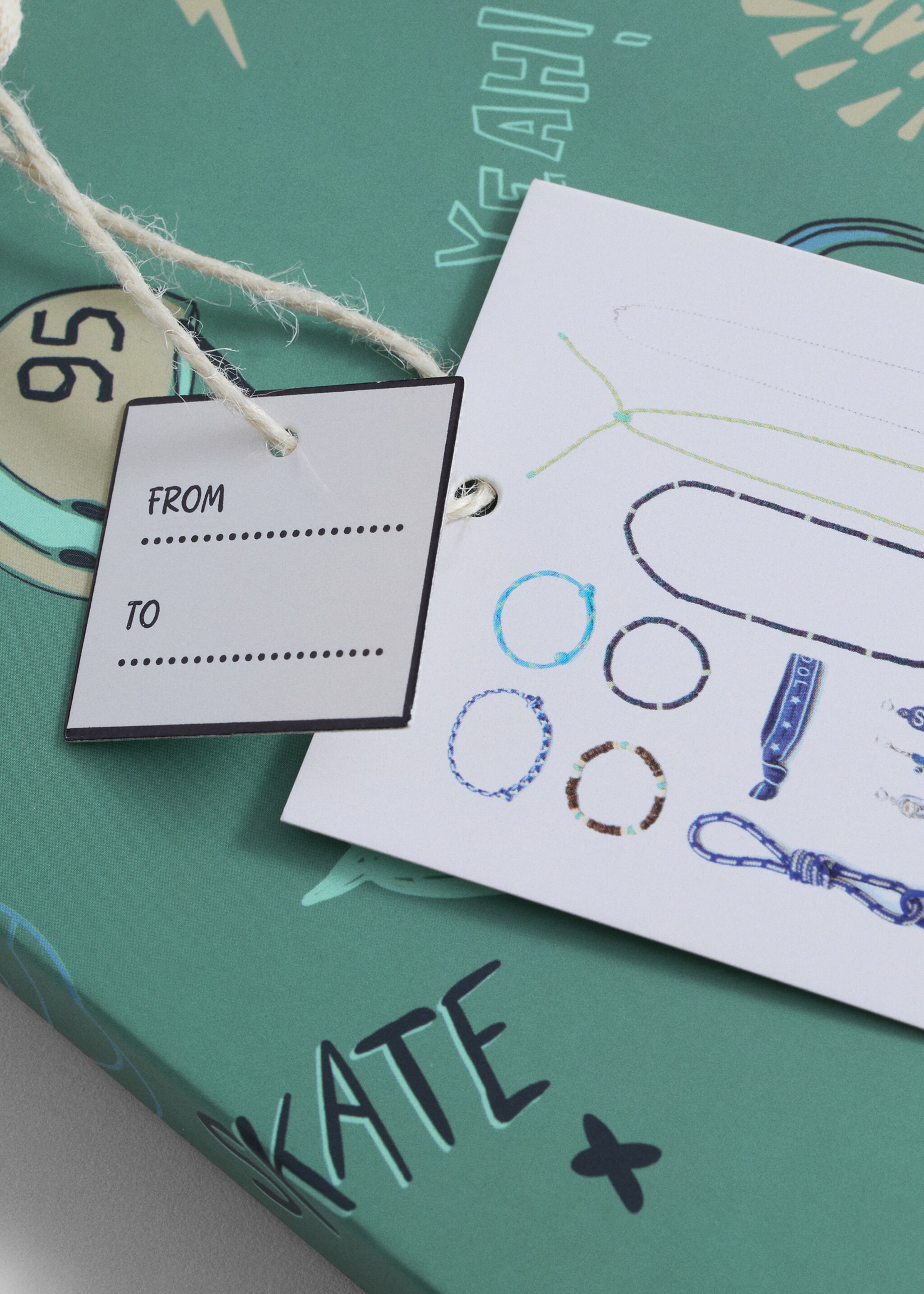 Birthday gift box - Details of the article 1