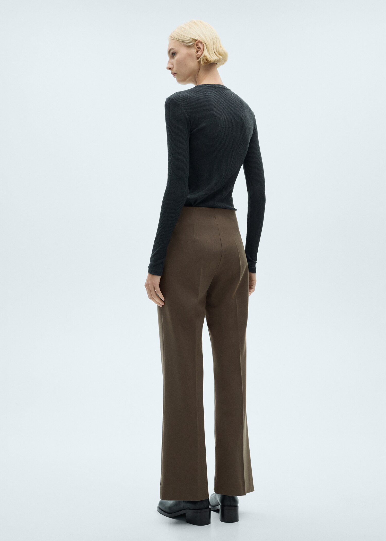 Pantalón flare tiro medio - Reverso del artículo