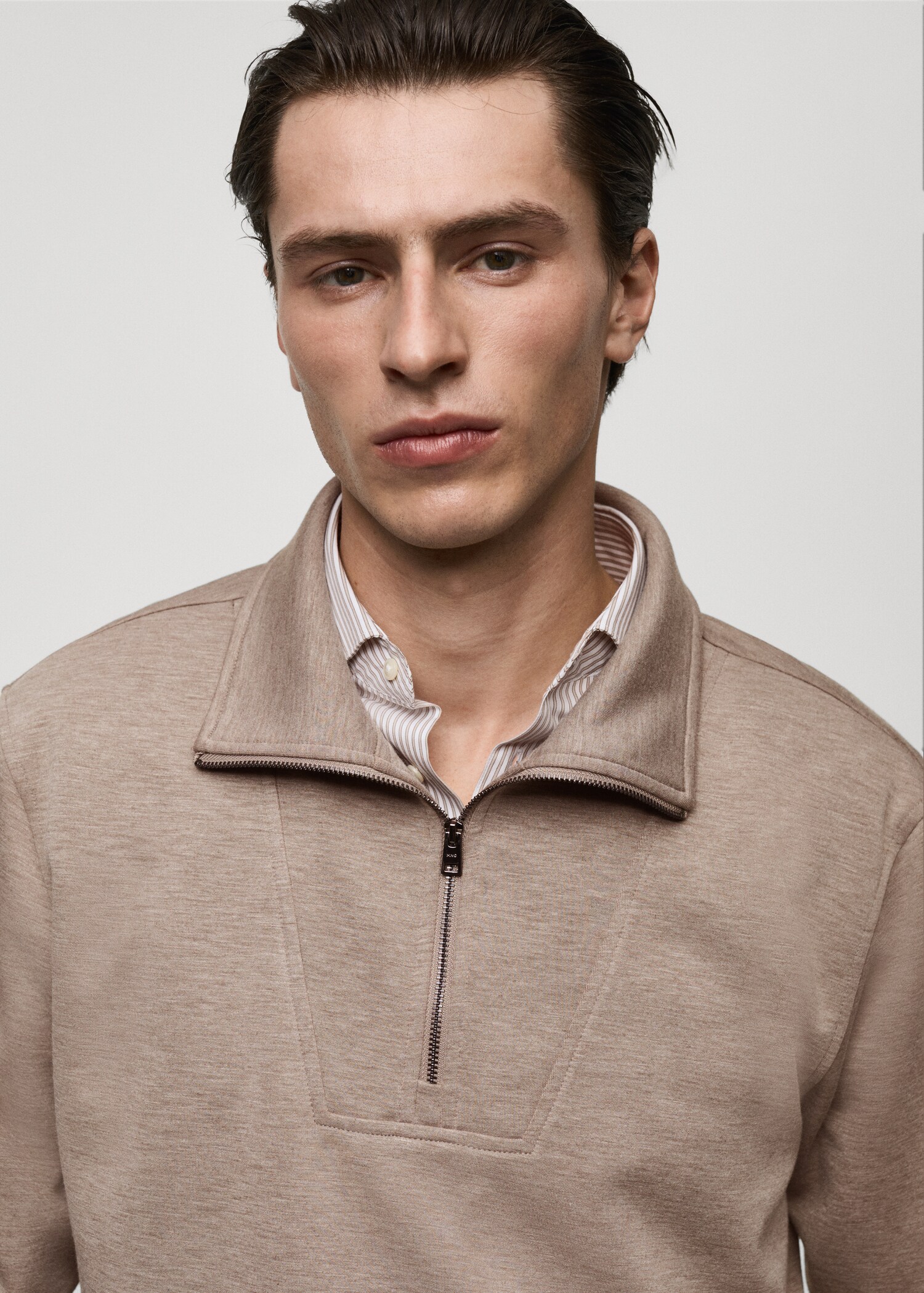 Sudadera regular fit cuello cremallera - Detalle del artículo 1