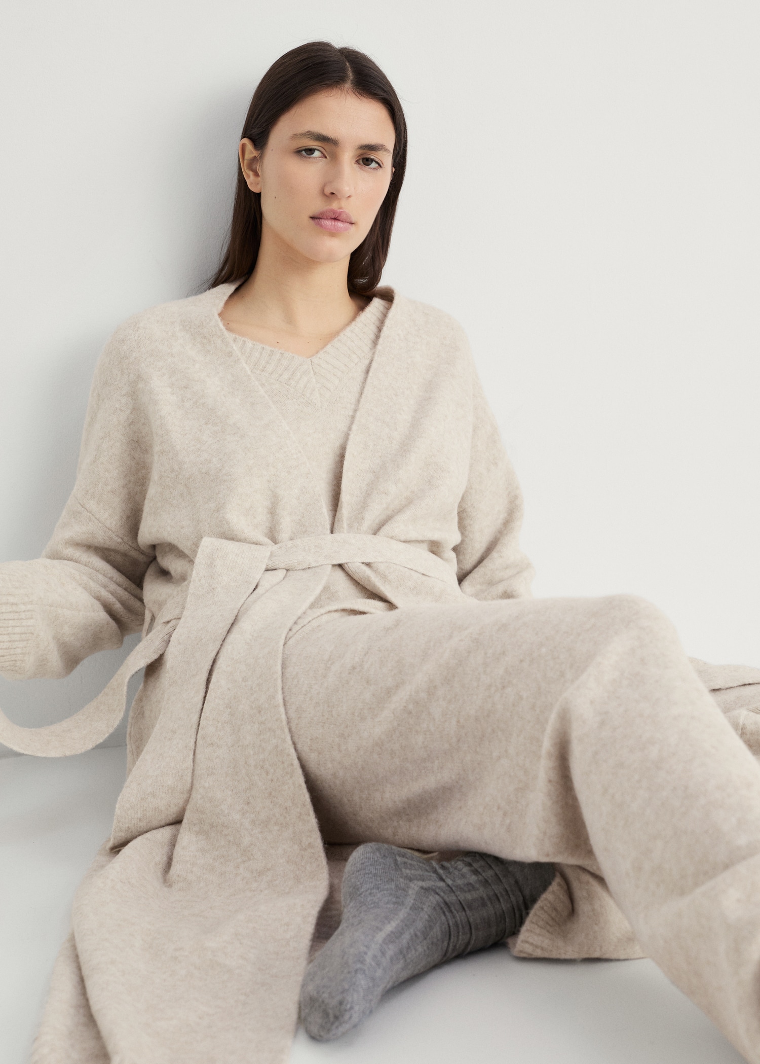 Long knitted cardigan - Details of the article 2