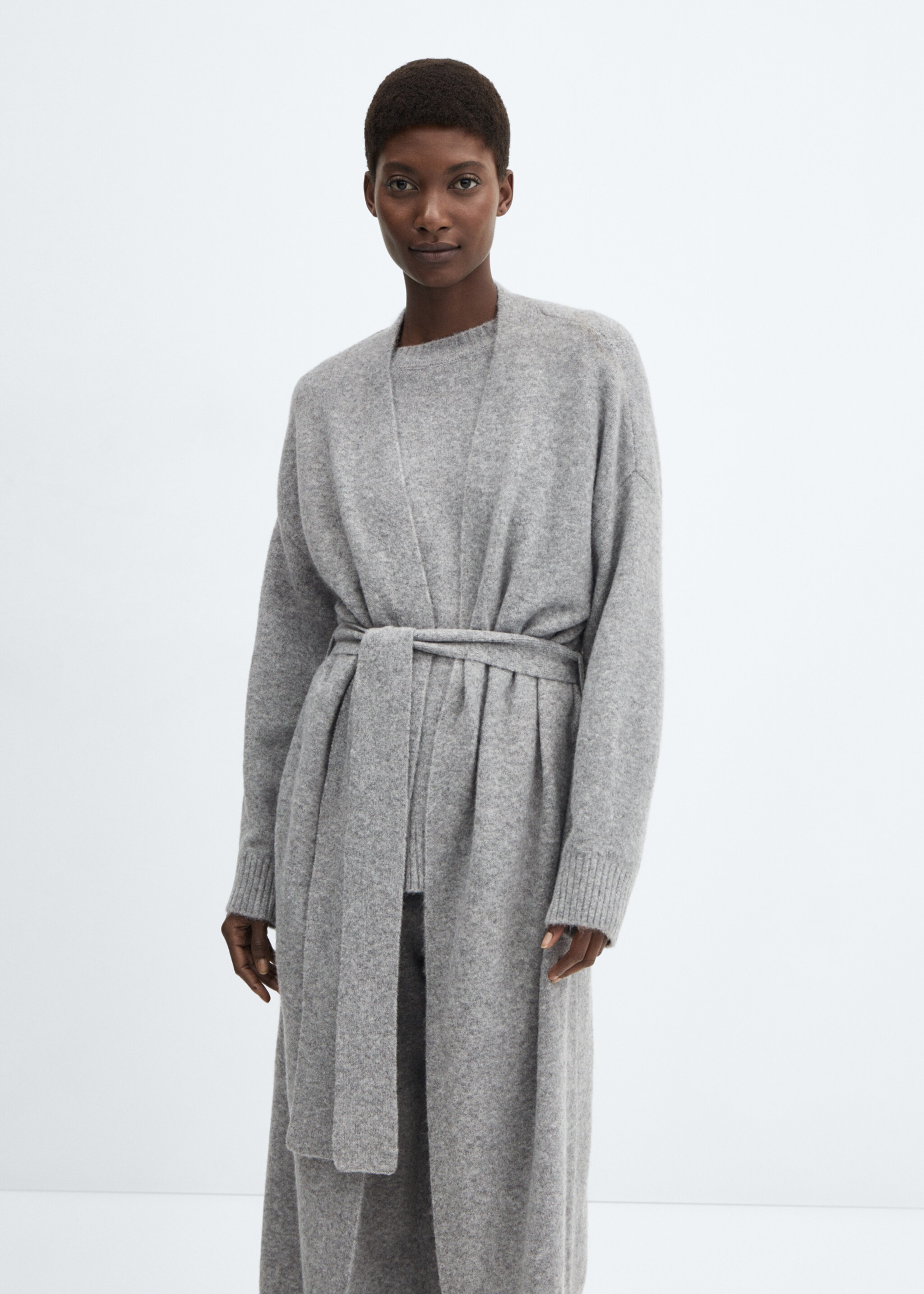 Long knitted cardigan - Medium plane
