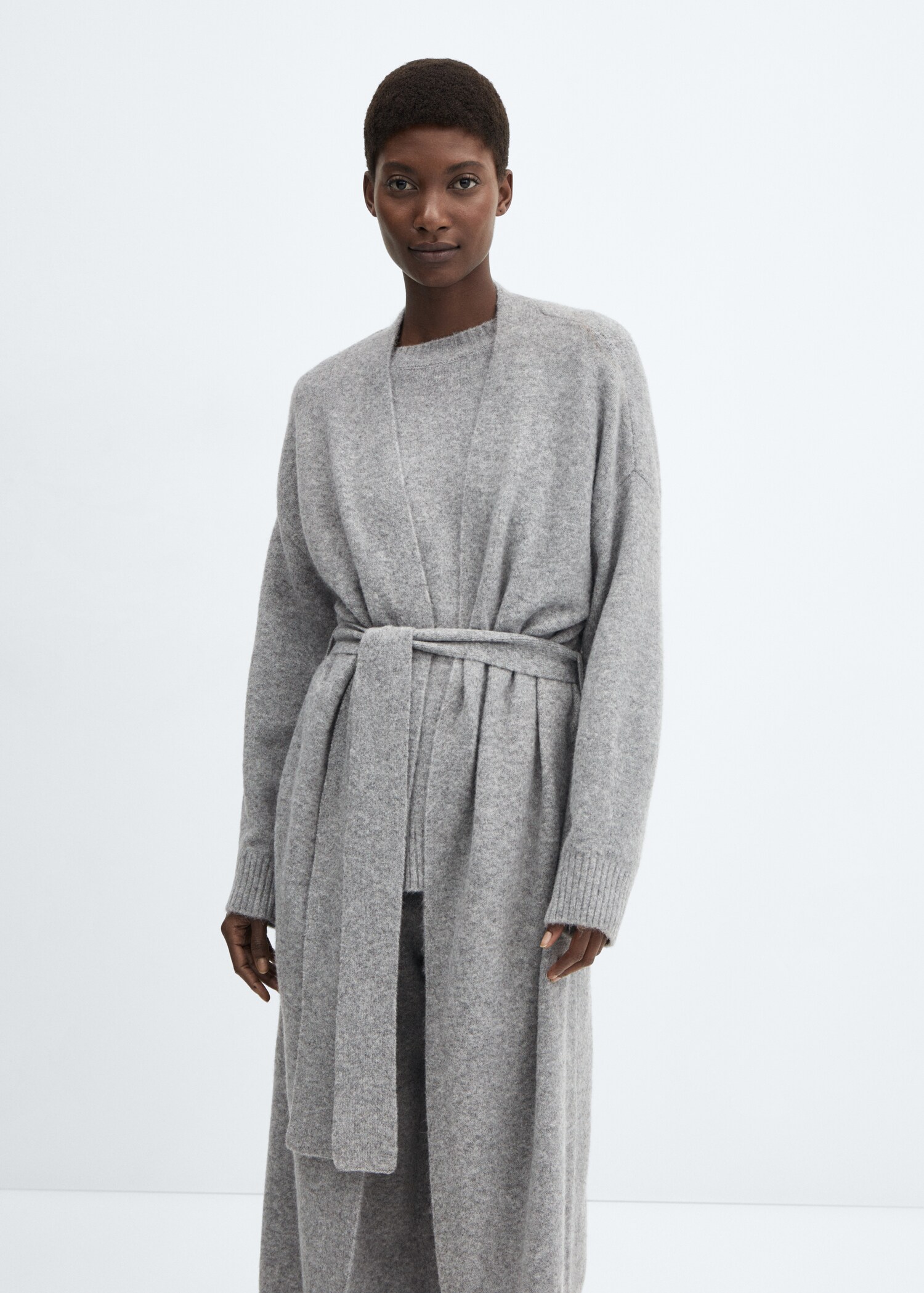 Long knitted cardigan - Medium plane