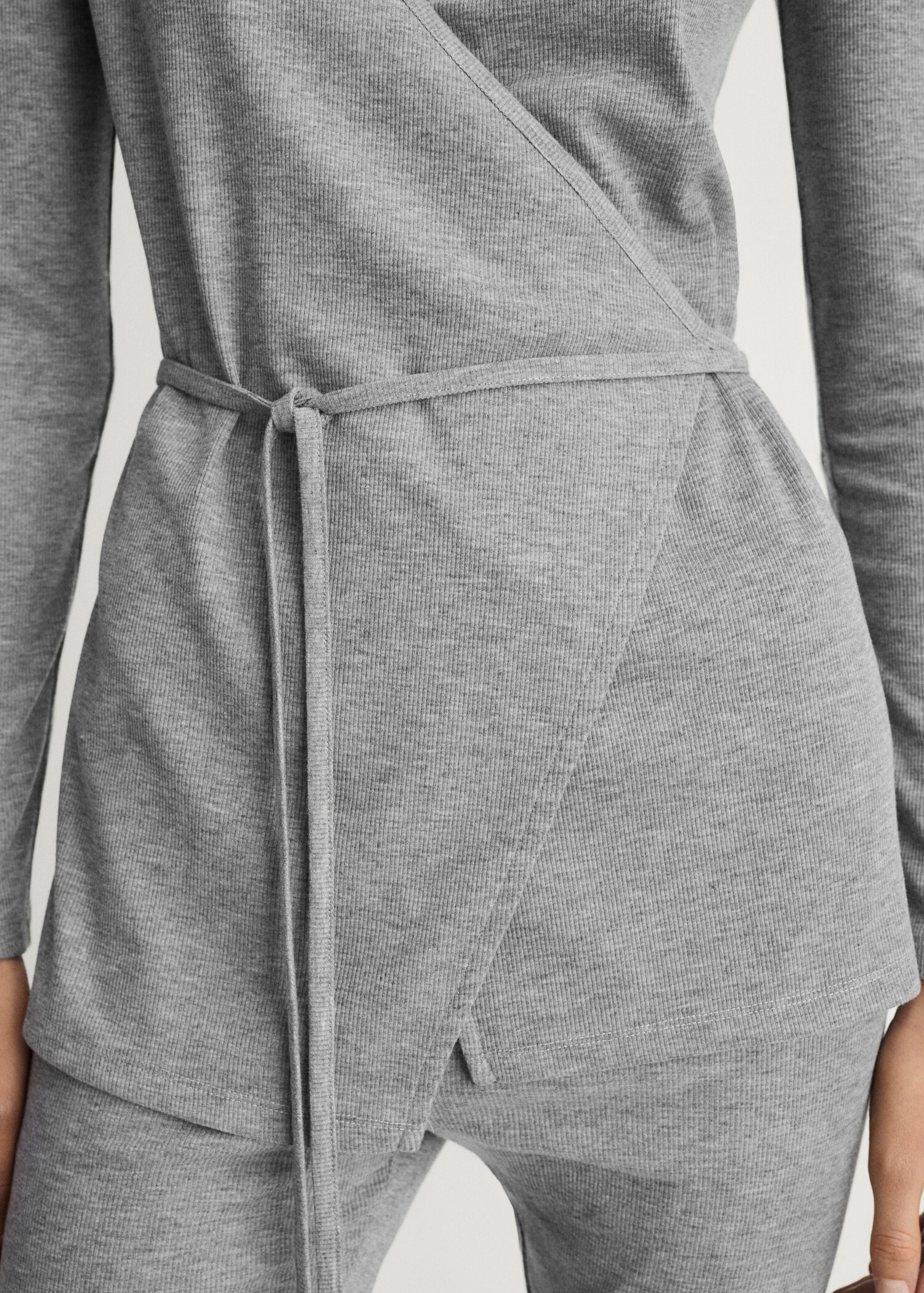 Cardigan rajutan ribbed dengan pita - Rincian barang 6