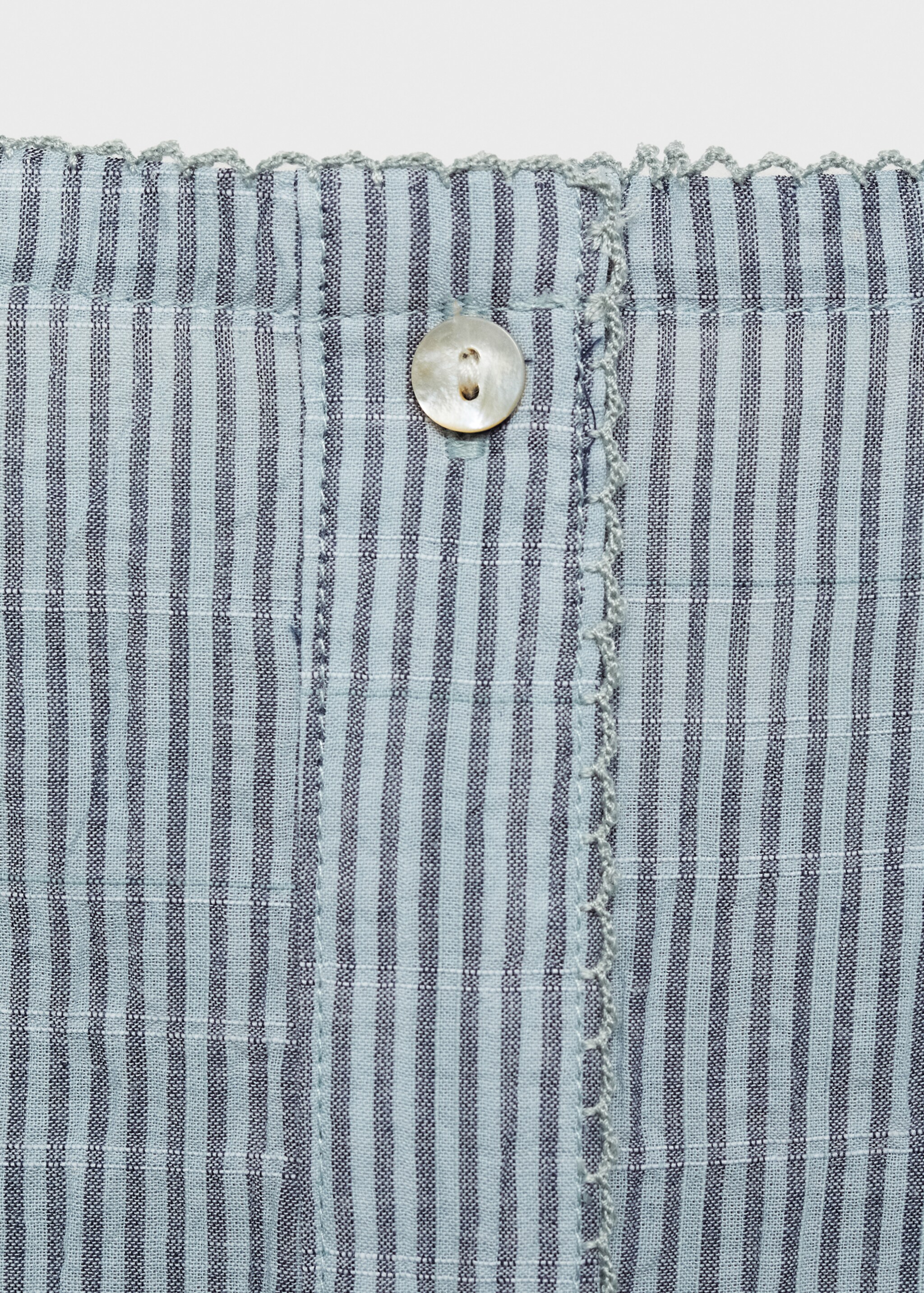Two-piece cotton woven stripe seersucker pyjamas - Details of the article 0