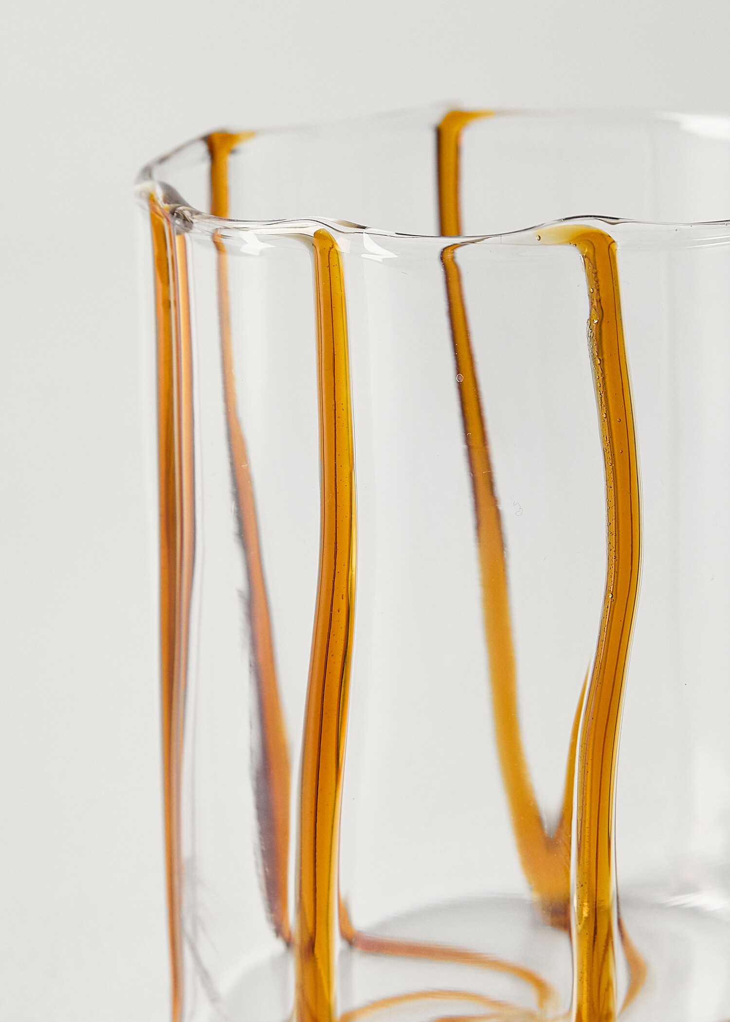 Borosilicate glass with coloured lines - Details of the article 1